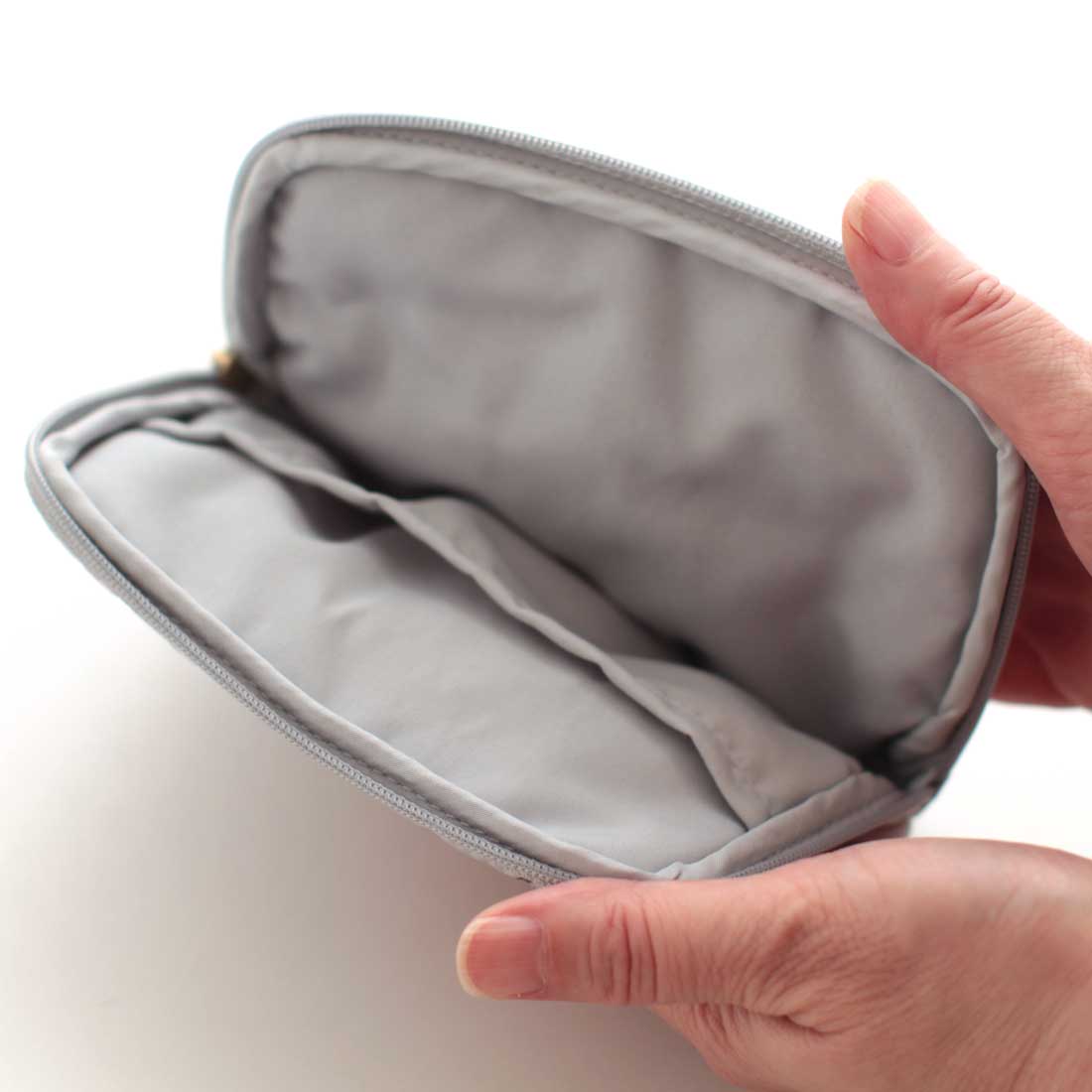 ティッシュポーチ