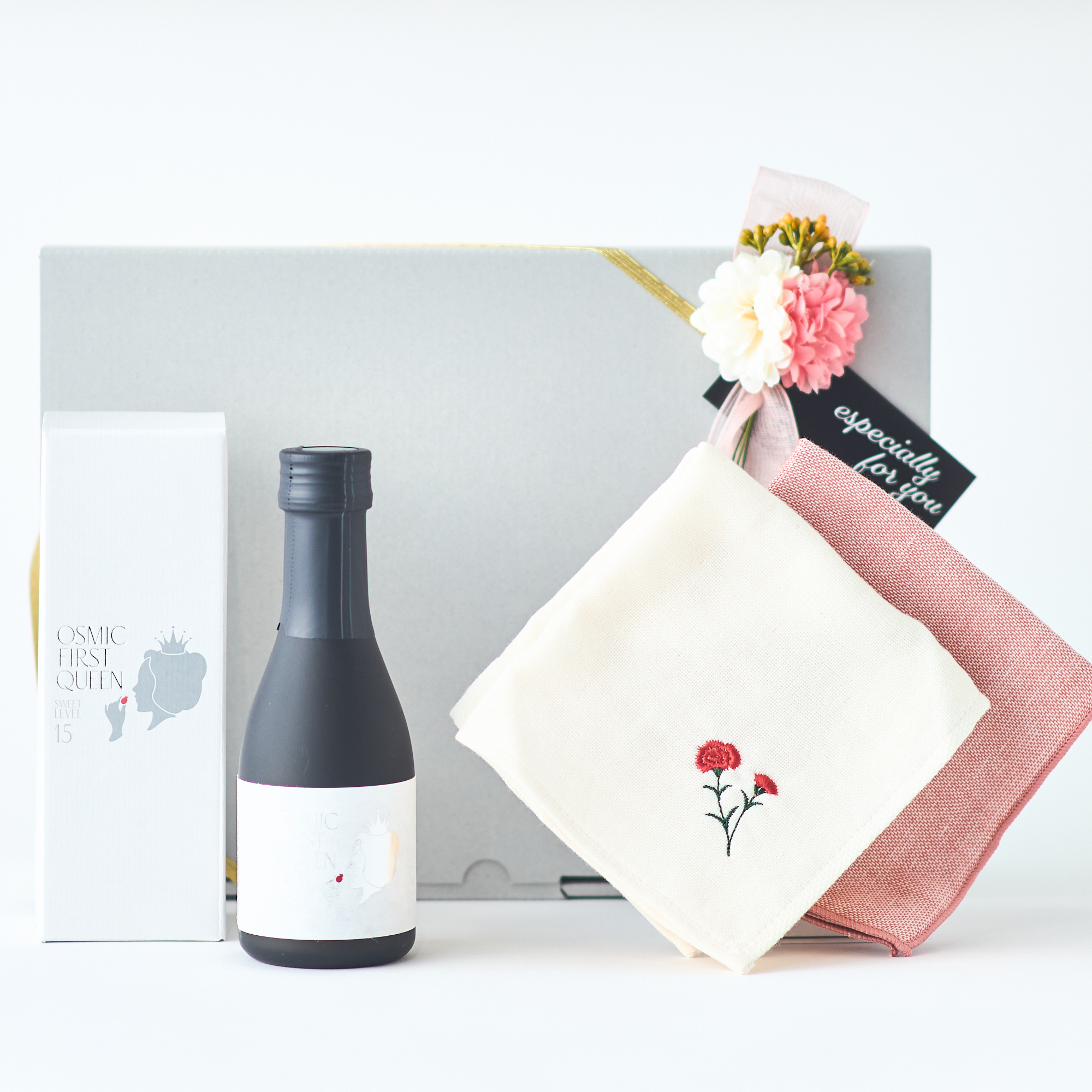 名入れハンカチとの極上トマトジュースのセット