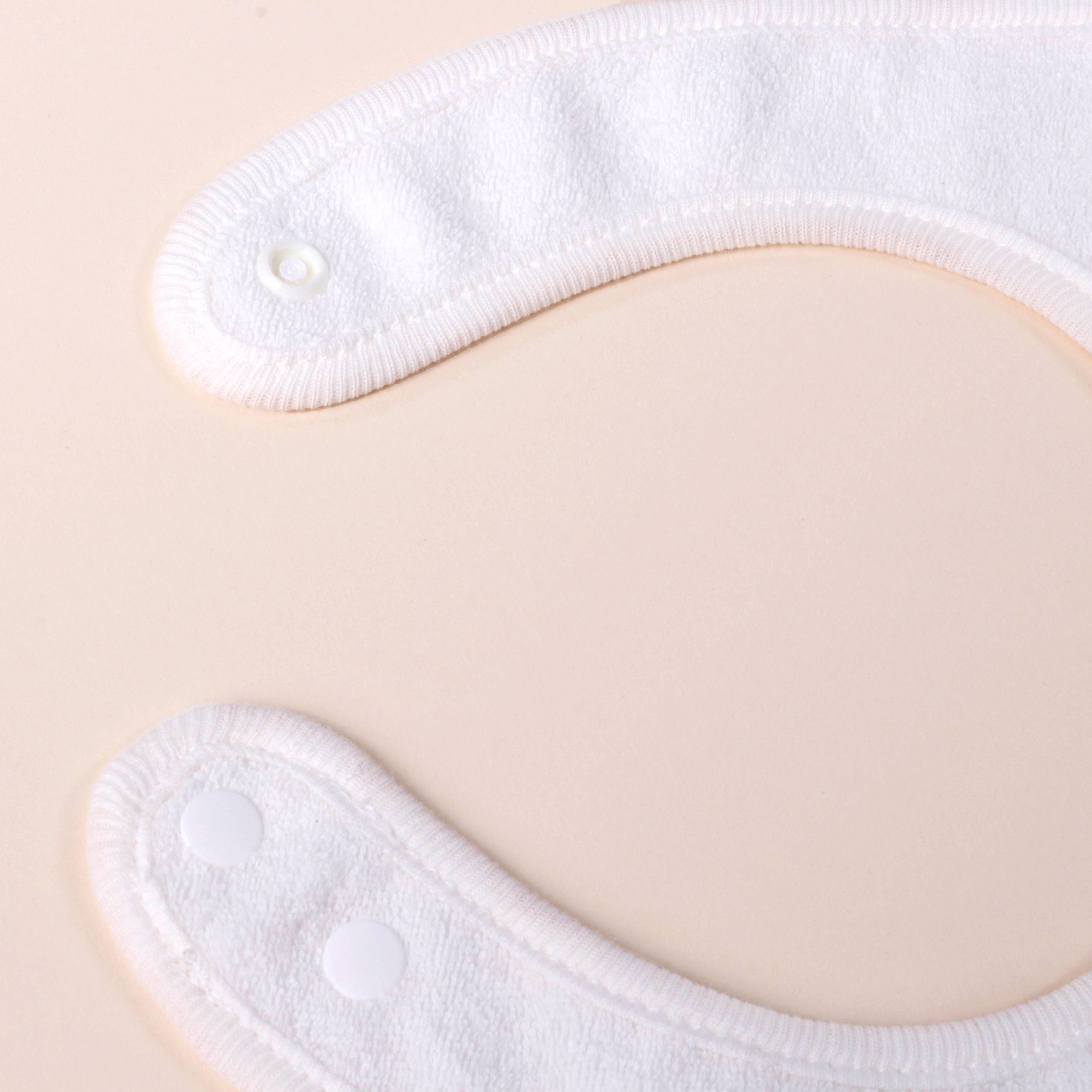 【BABY】ベビーギフトボックス 2点セット《ニットキャップ＆スタイ》