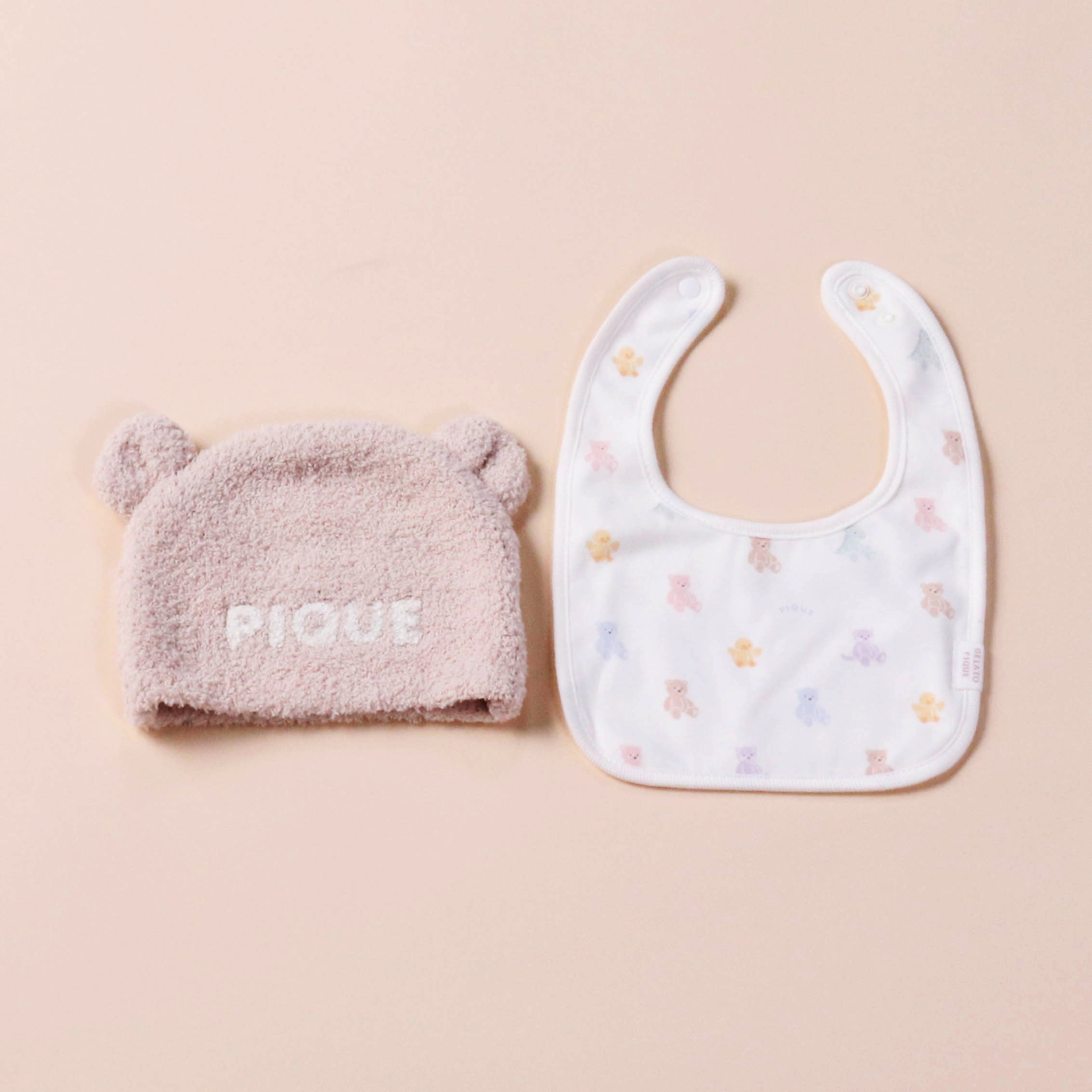 【BABY】ベビーギフトボックス 2点セット《ニットキャップ＆スタイ》