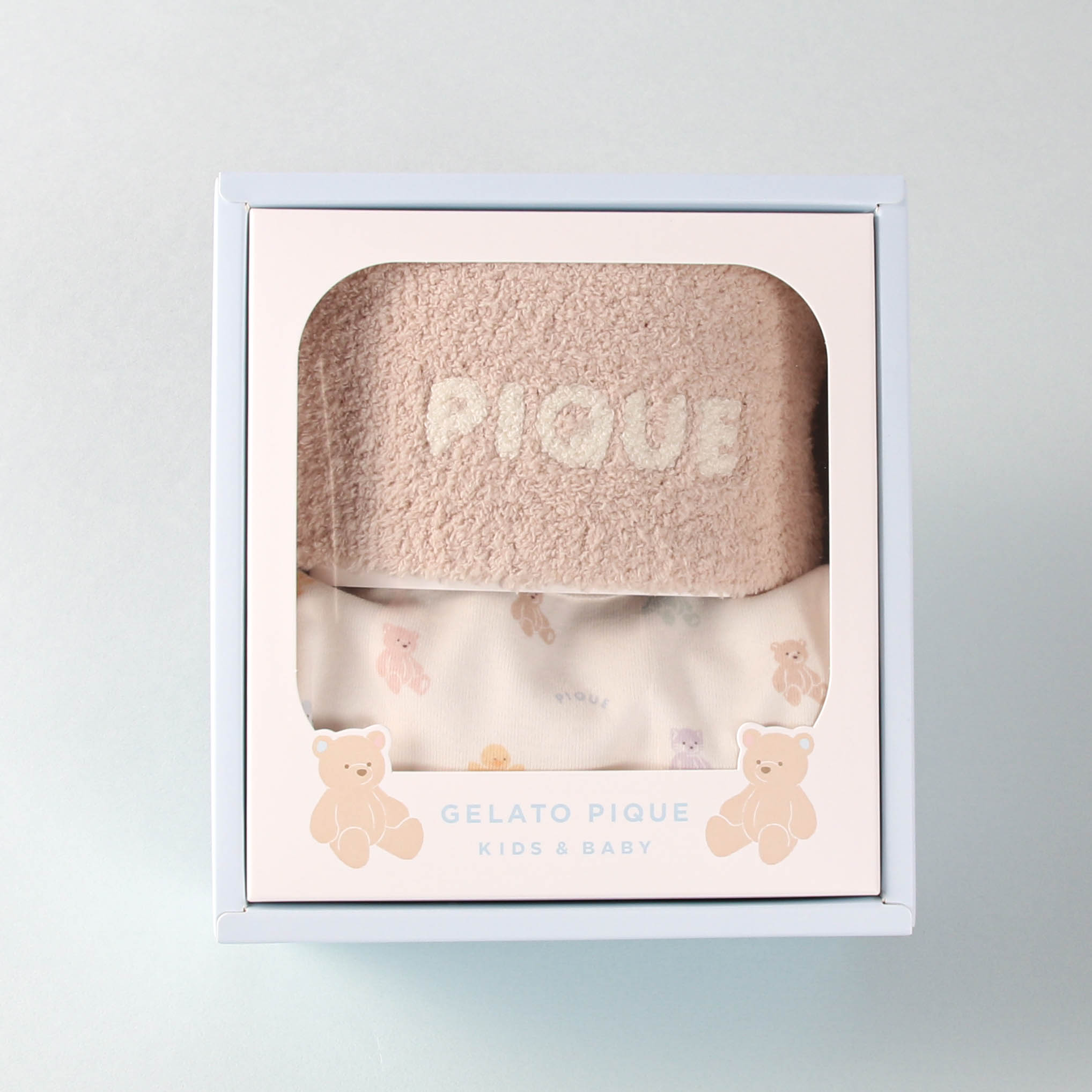 【BABY】ベビーギフトボックス 2点セット《ニットキャップ＆スタイ》