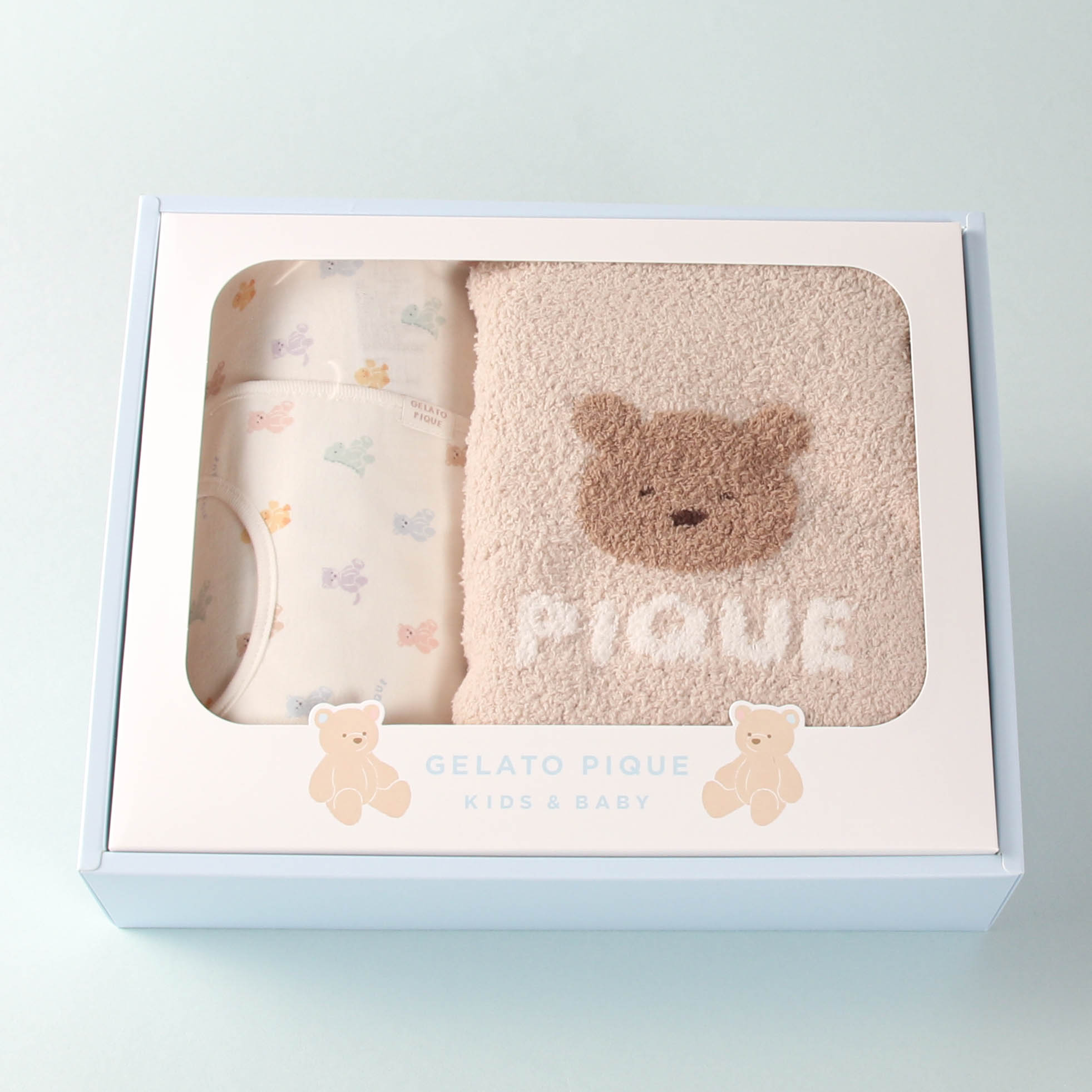 【BABY】ベビーギフトボックス 3点セット《ブランケット＆スタイ＆ボディスーツ》