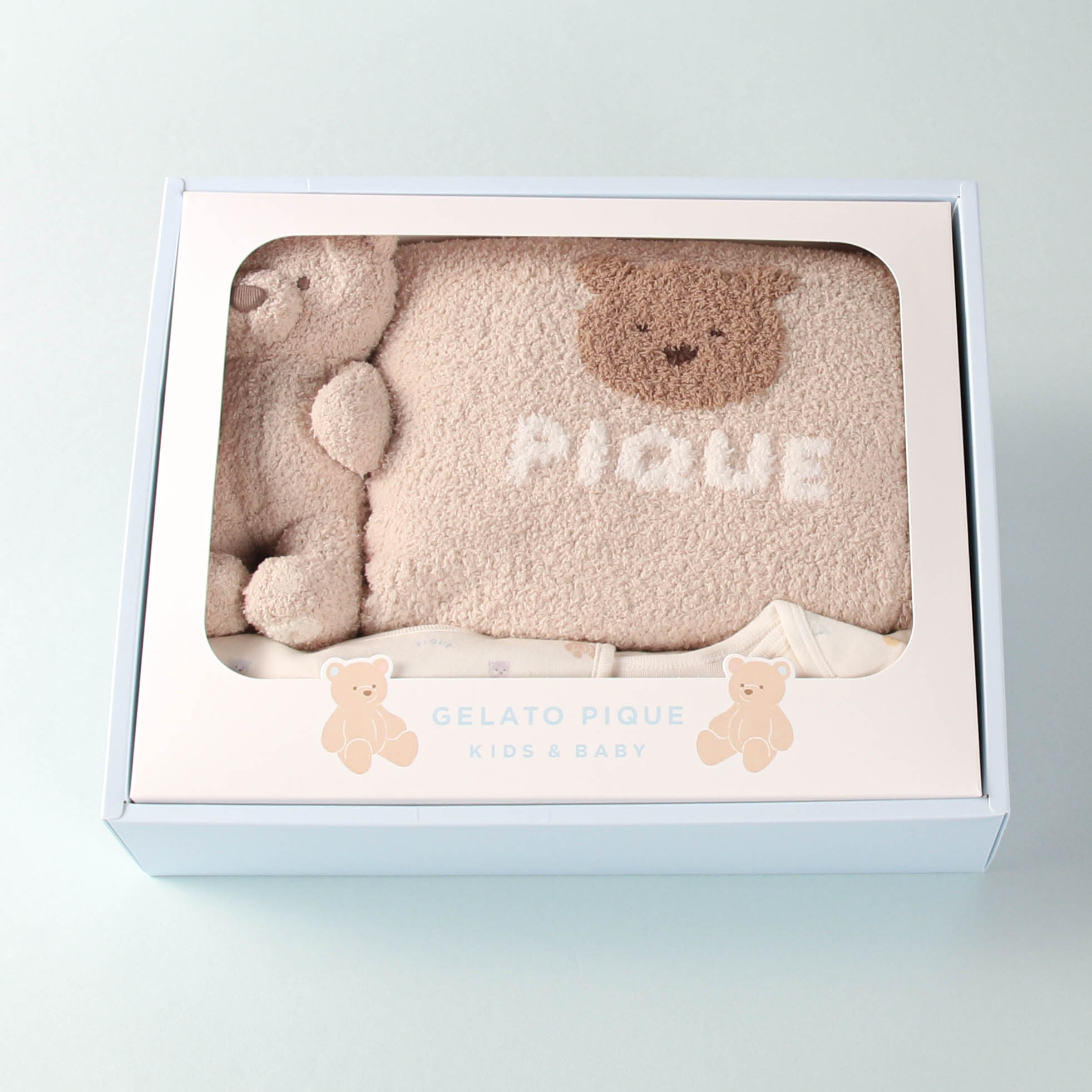 【BABY】ベビーギフトボックス 4点セット《ブランケット&ぬいぐるみ&スタイ&ボディスーツ》