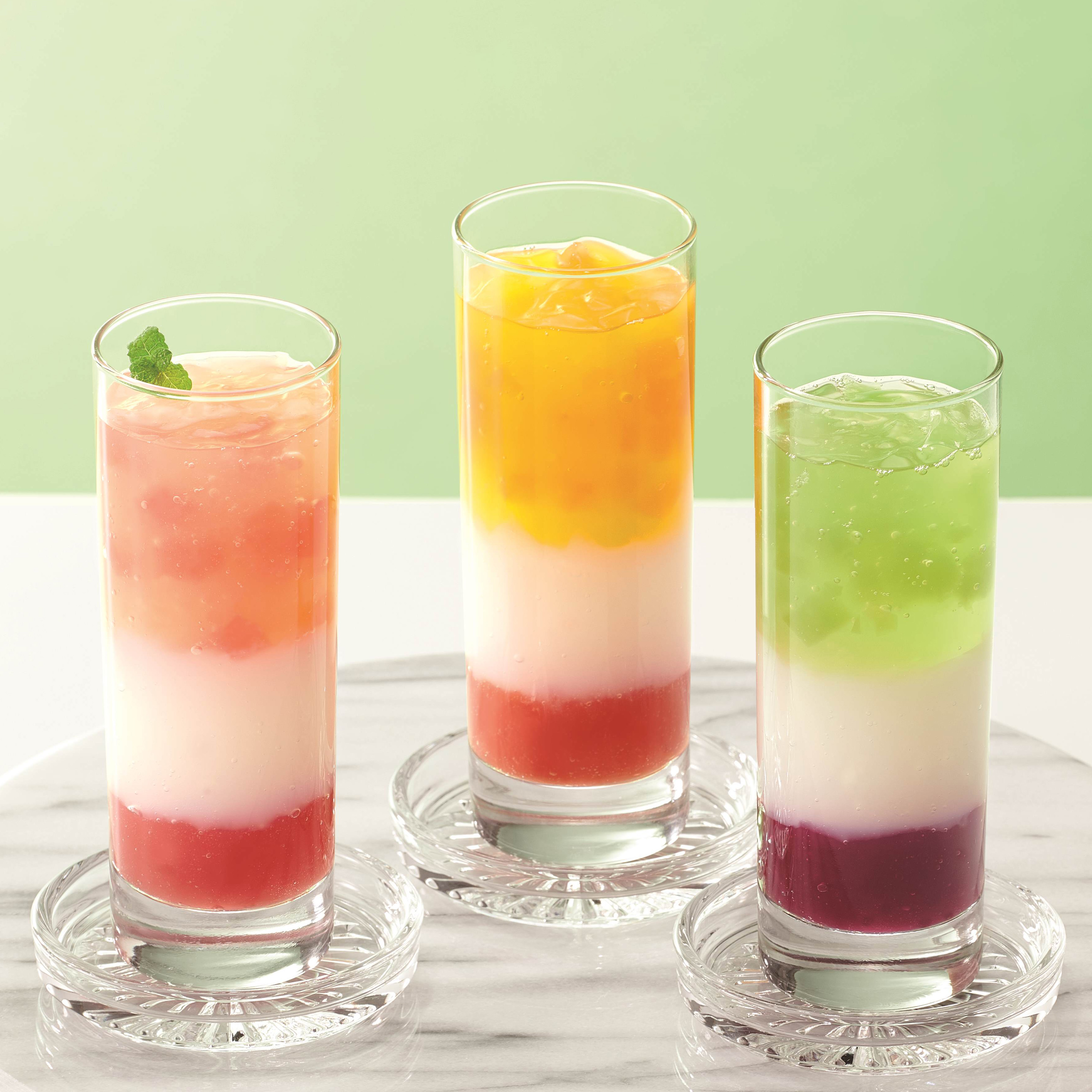 【母の日限定/日比谷花壇】華やかなアレンジメントと選べるひんやりスイーツのセット