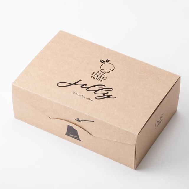 【母の日限定/日比谷花壇】華やかなアレンジメントと選べるひんやりスイーツのセット