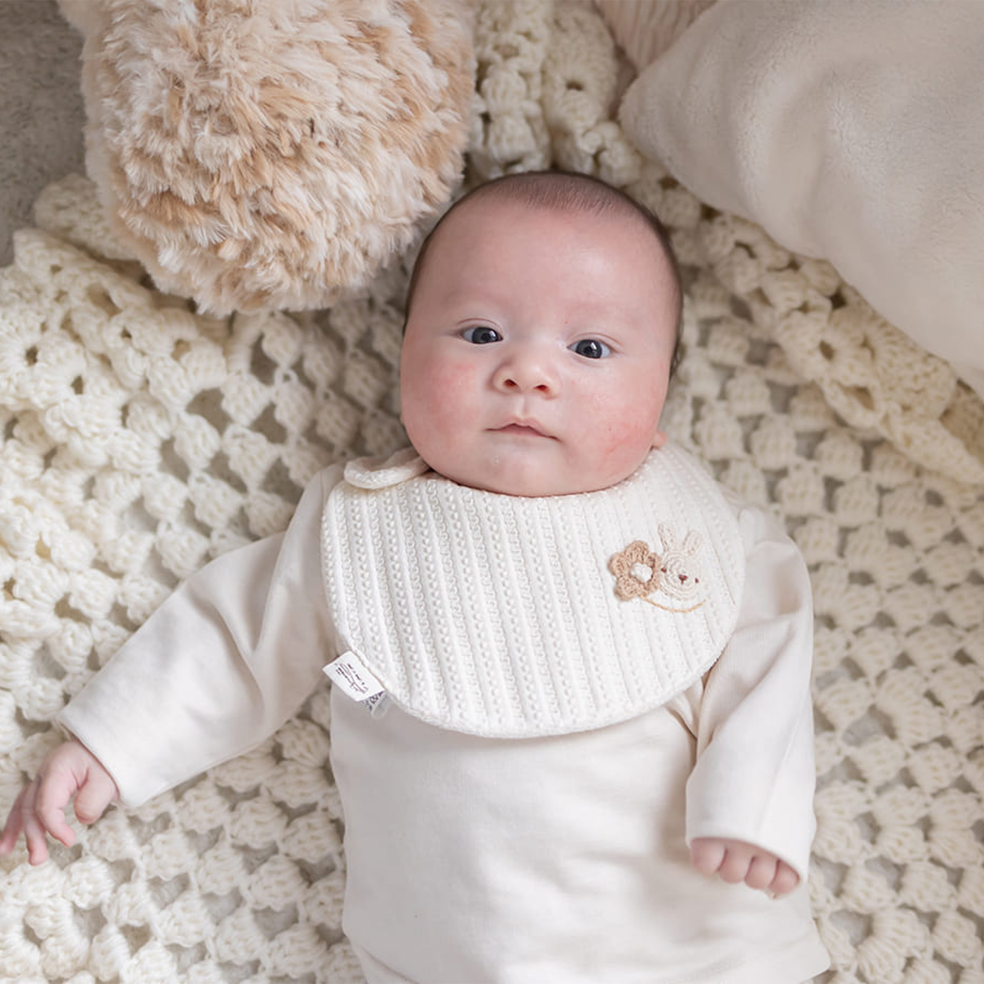 【BOX付】ギフトセット/スタイ&ガーゼハンカチ/手編みモチーフ