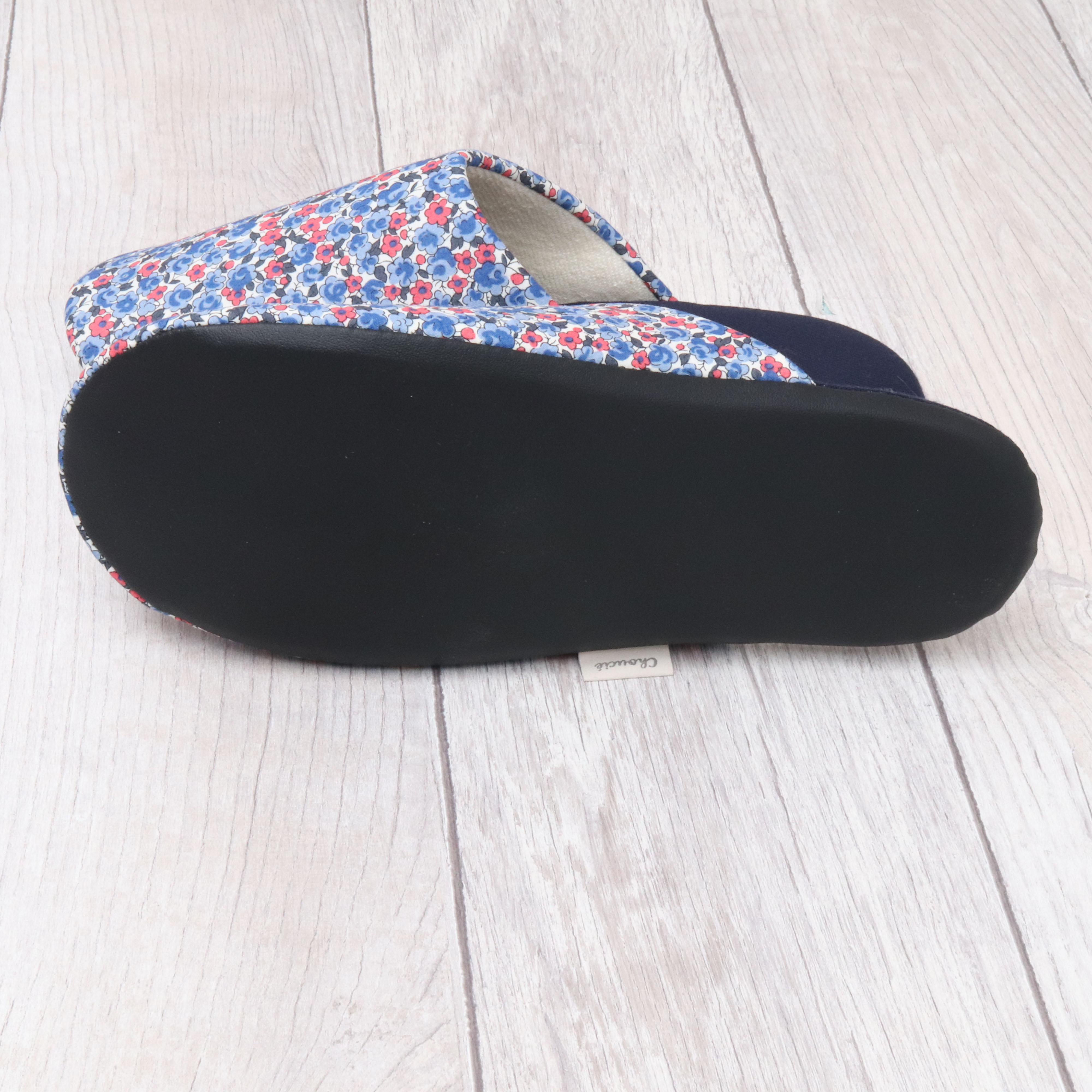 Liberty（リバティ）　花柄レディーススリッパ