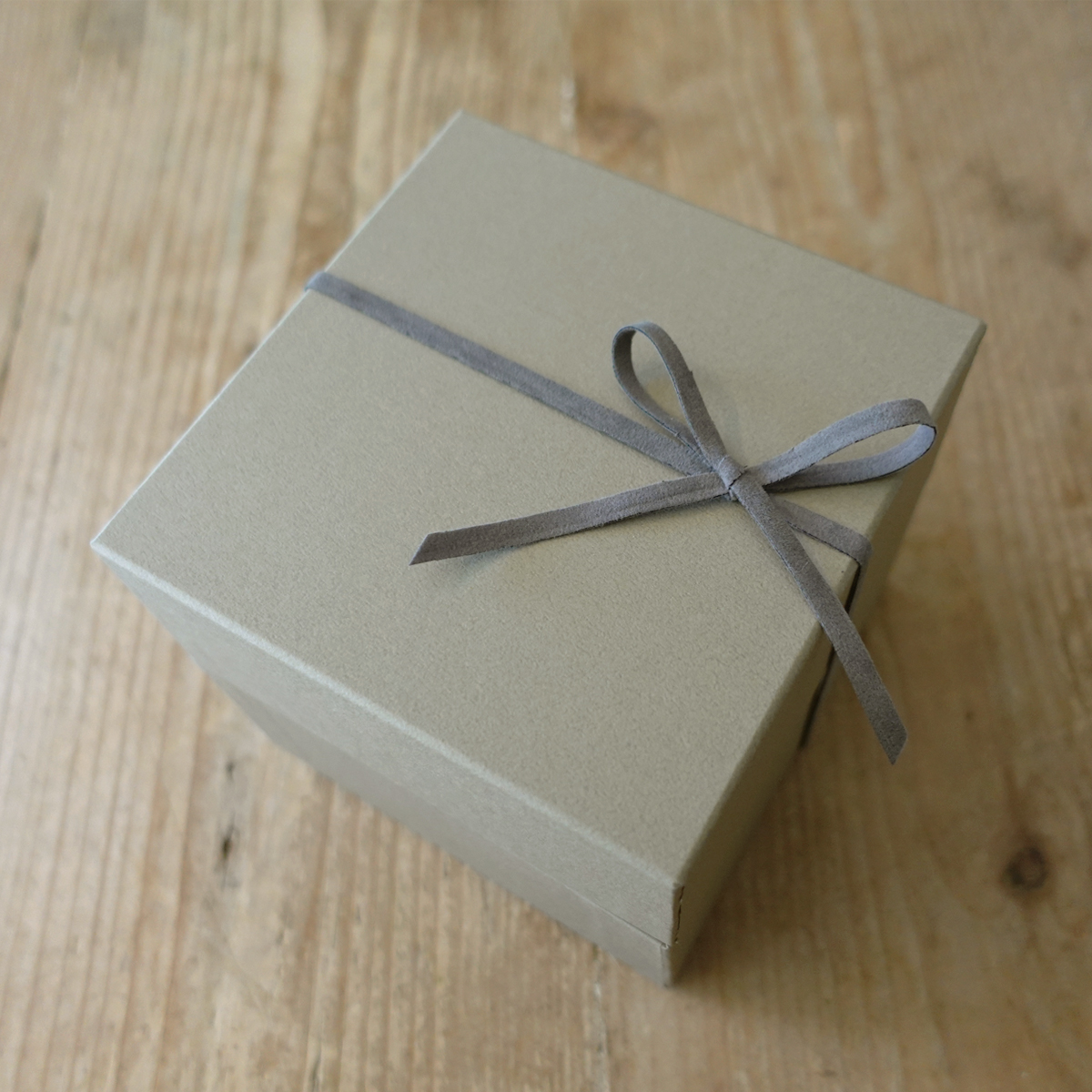 Boite de bonheur [ 幸せのボックス ]（グリーン） Mサイズ