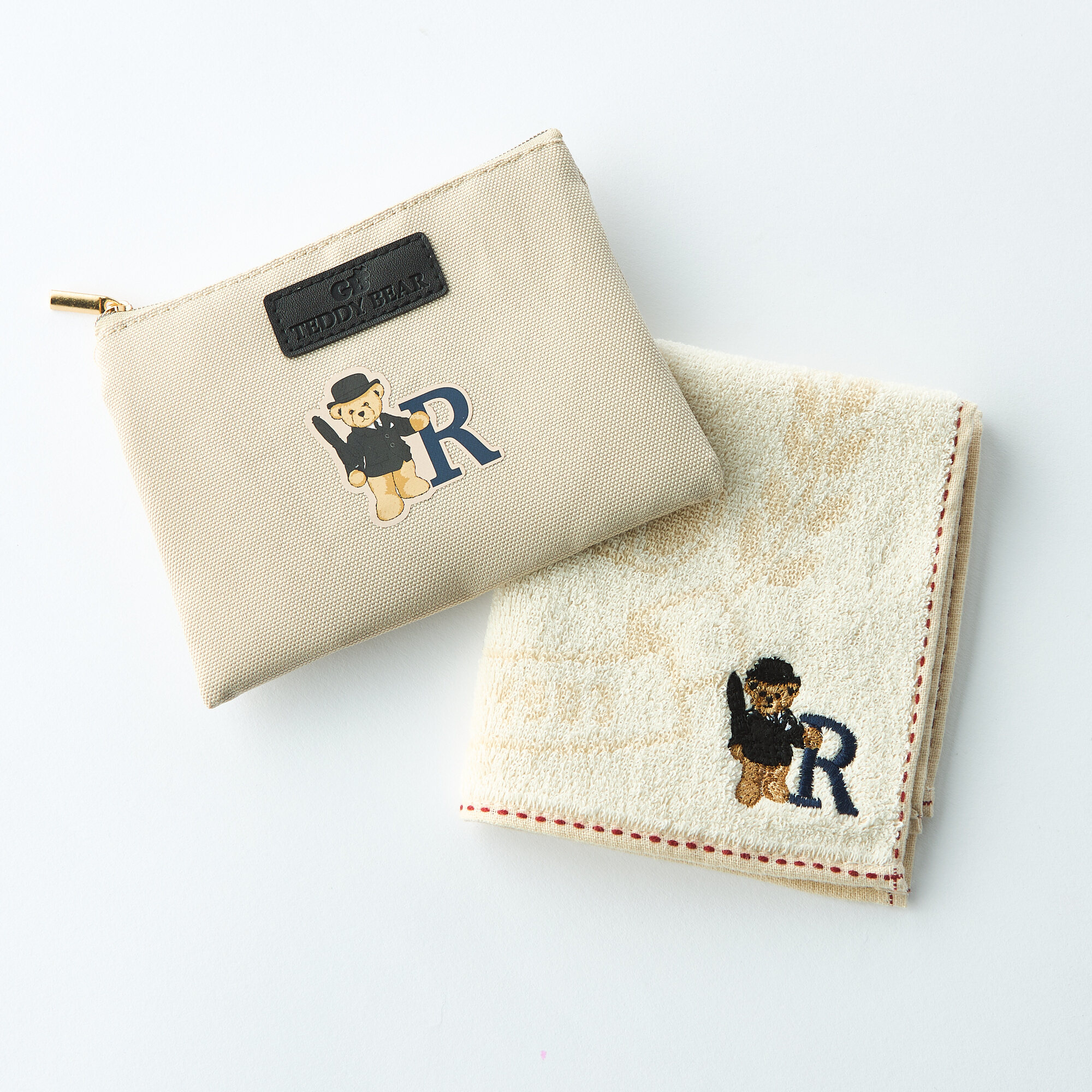 ラッピング付き】イニシャルベア ハンカチ＆フラットポーチ | Great