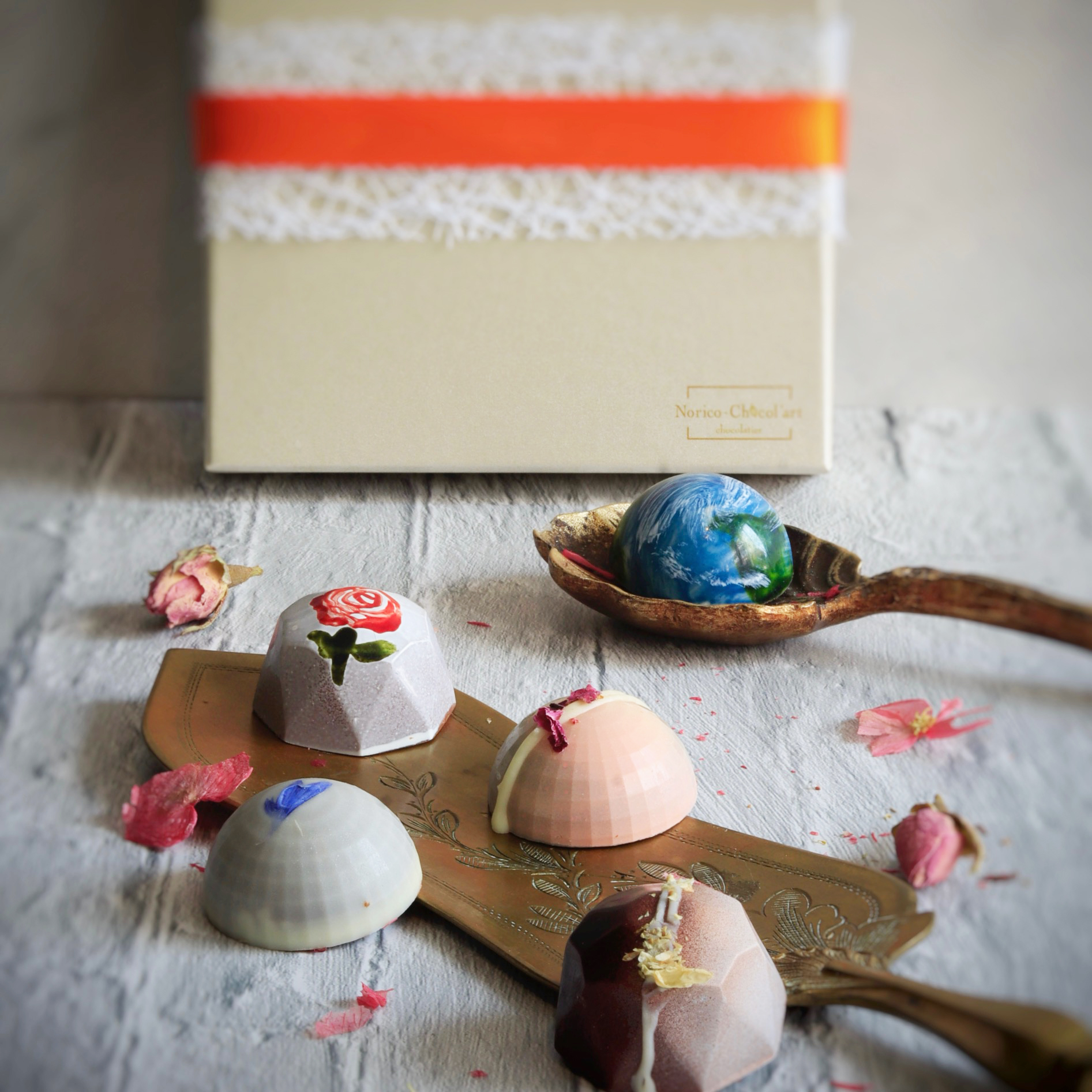 花に想う | Norico-Chocol'art（ノリコショコラ）のプレゼント・ギフト