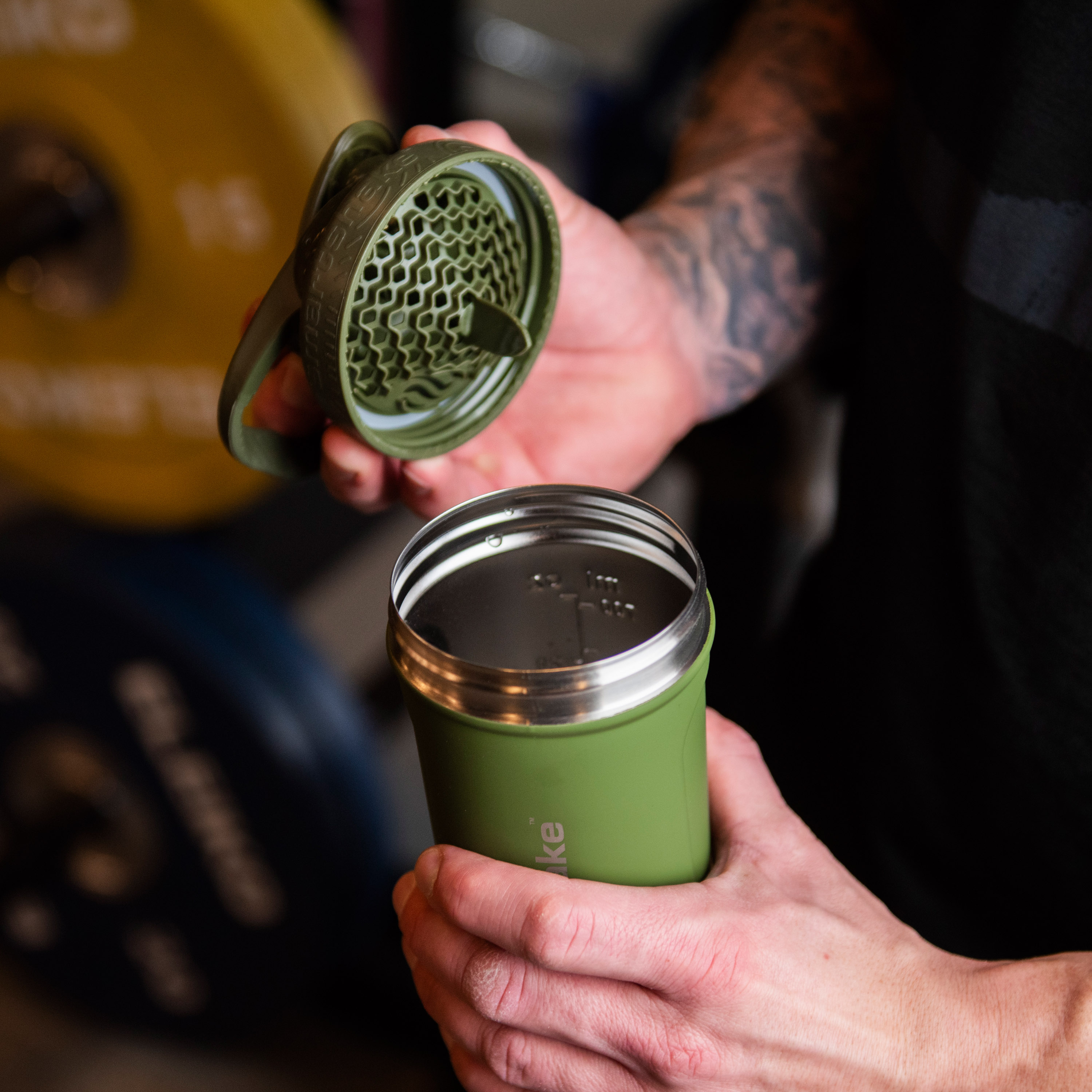 ステンレス製プロテインシェイカー Reforce Stainless Steel 900ml