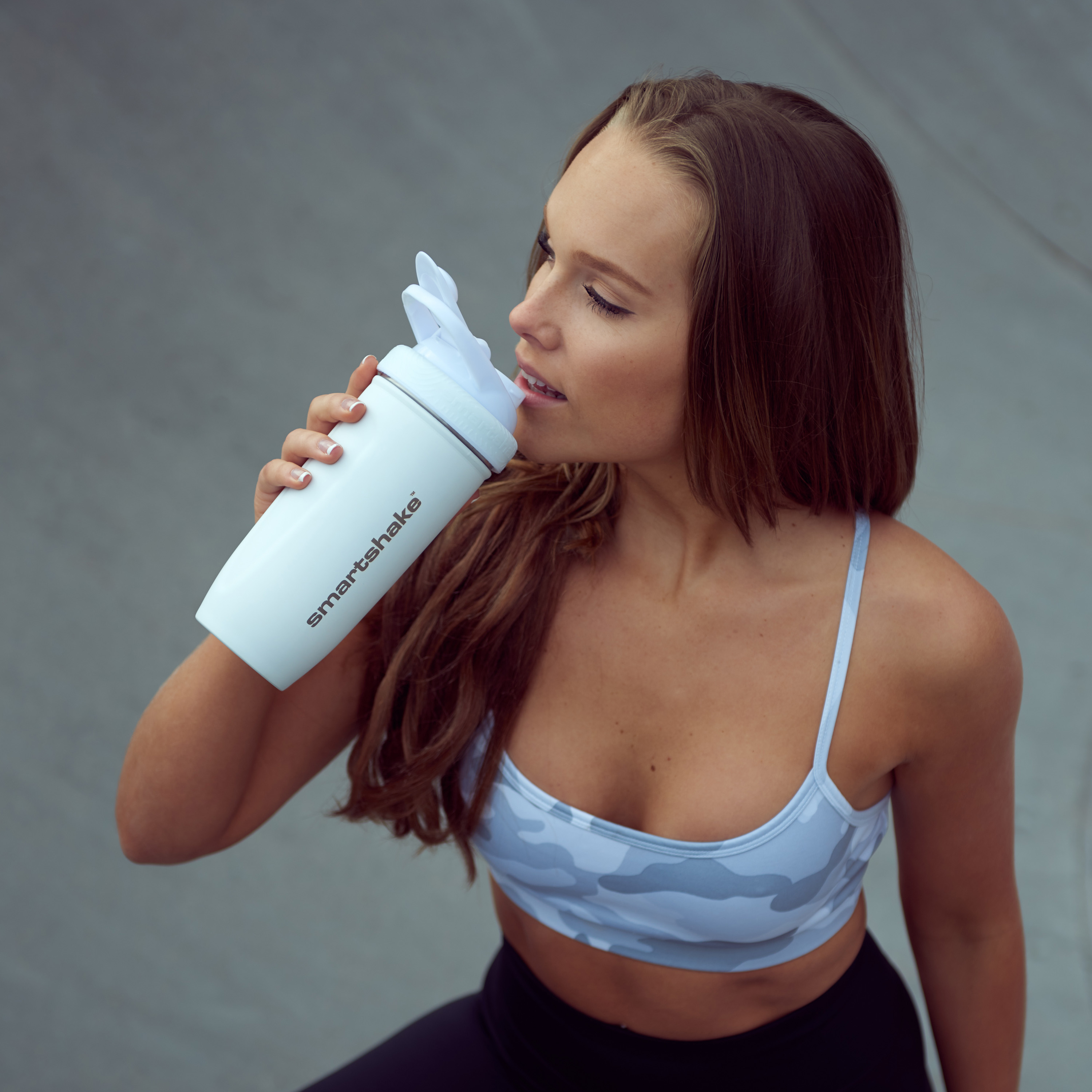 ステンレス製プロテインシェイカー Reforce Stainless Steel 900ml