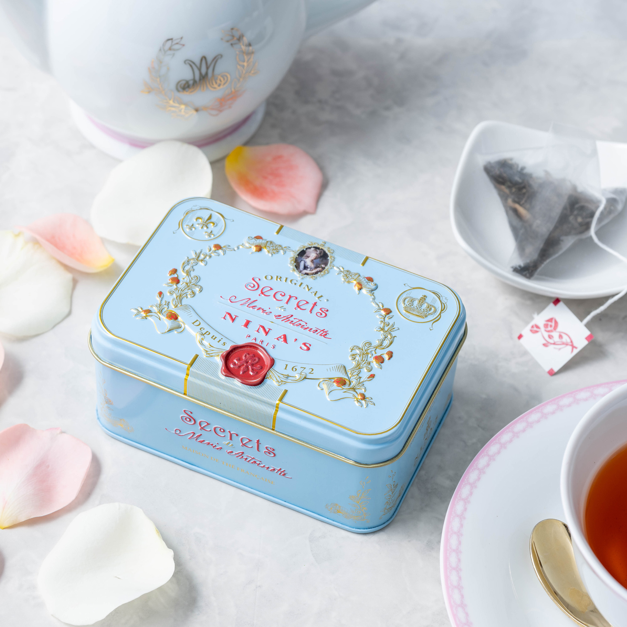 NINA’S　MARIE-ANTOINETTE　ダージリン　ティーバッグ缶