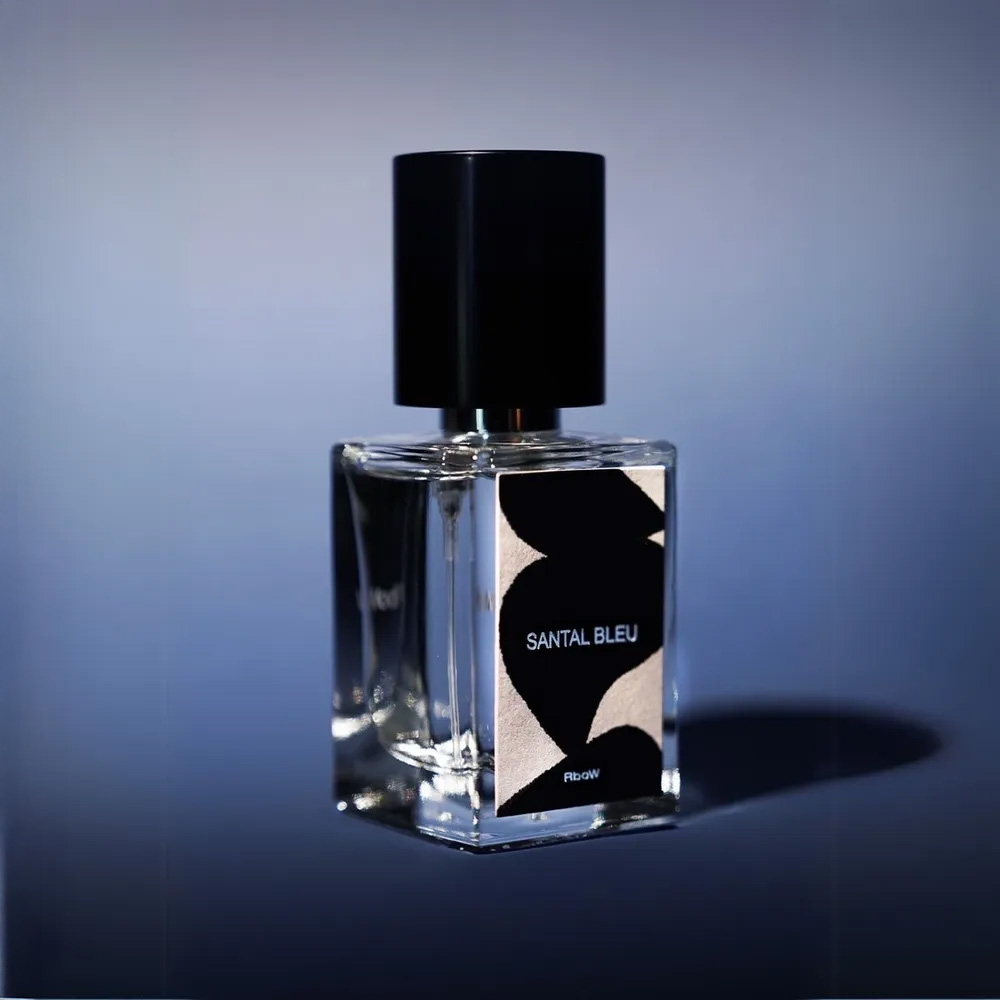 RboW CASE STUDY EAU DE PERFUME SANTAL BLEU | RboW（アールボウ）の