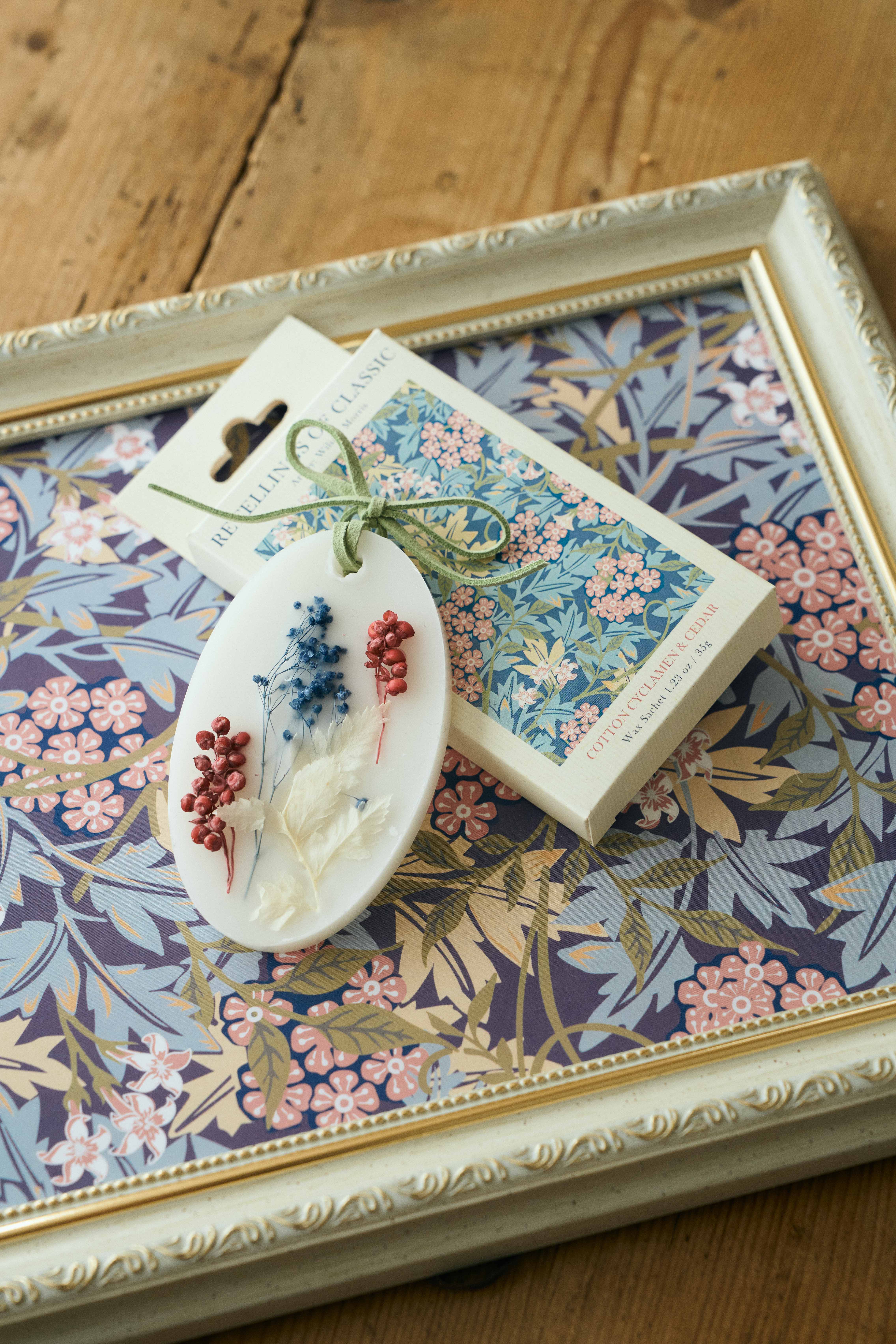 【お友達が香り選べる】ワックスサシェ＆シンピュルテヘアオイルセット