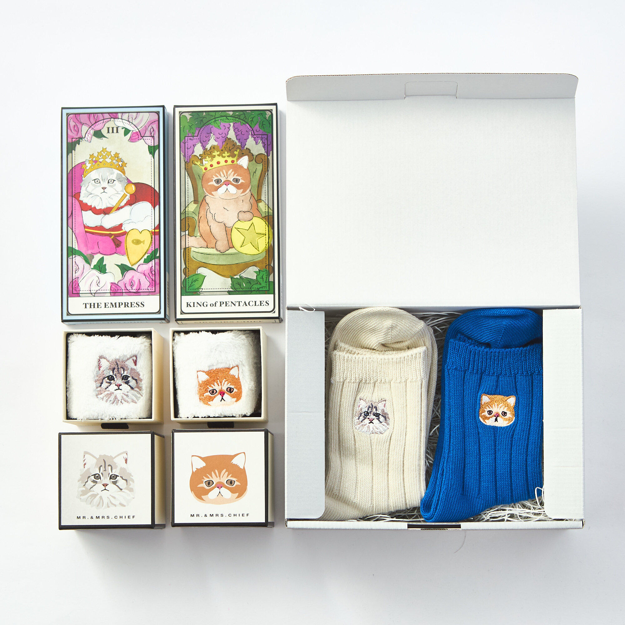 【ネコ好きに贈る】NEKOハンカチ＆ソックス BOX付き