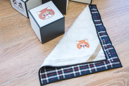 【ネコ好きに贈る】NEKOハンカチ＆ソックス BOX付き