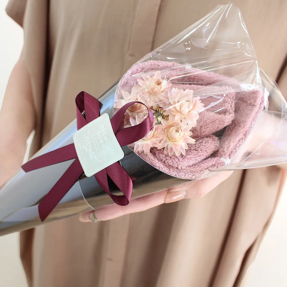 【結婚祝いに】 カタログギフト“Wedding”＆そのまま飾れる季節のお花のブーケ