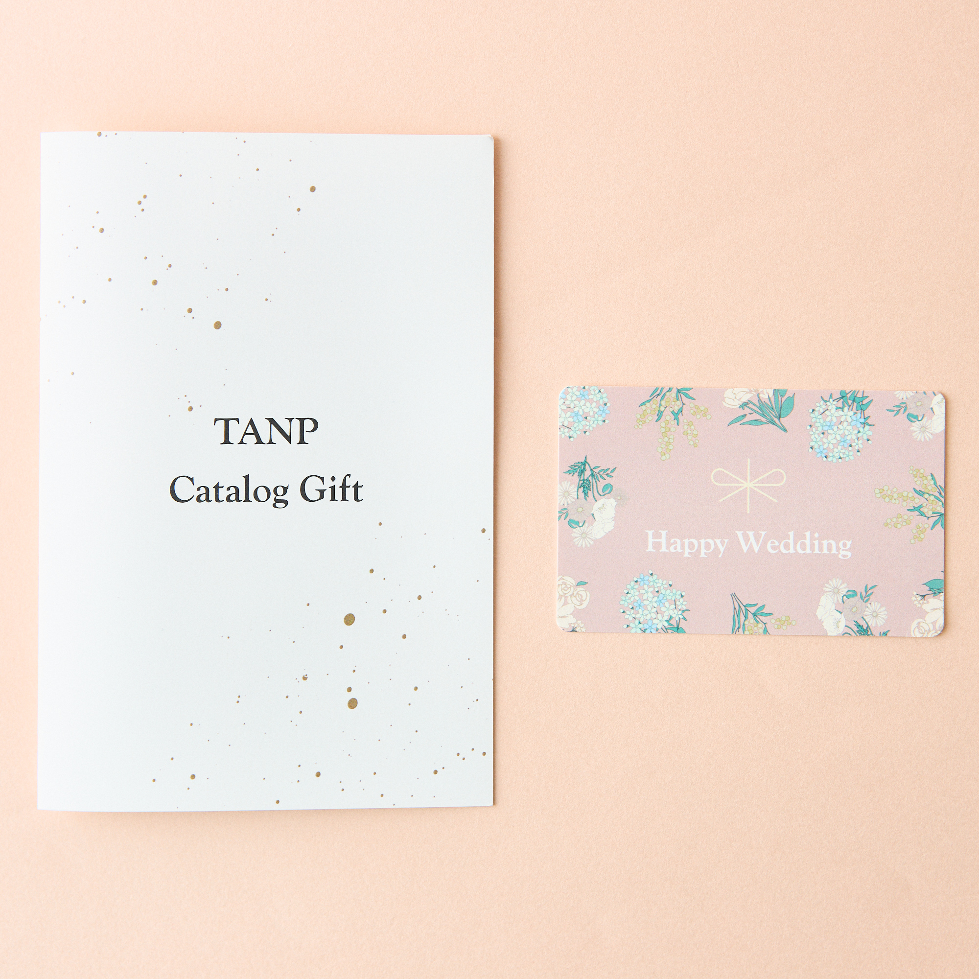 【結婚祝いに】 カタログギフト“Wedding”＆そのまま飾れる季節のお花のブーケ