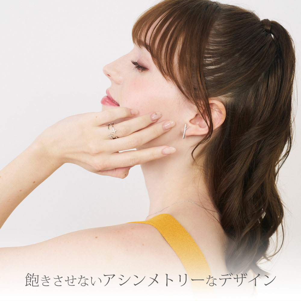 カミラクロスピアス