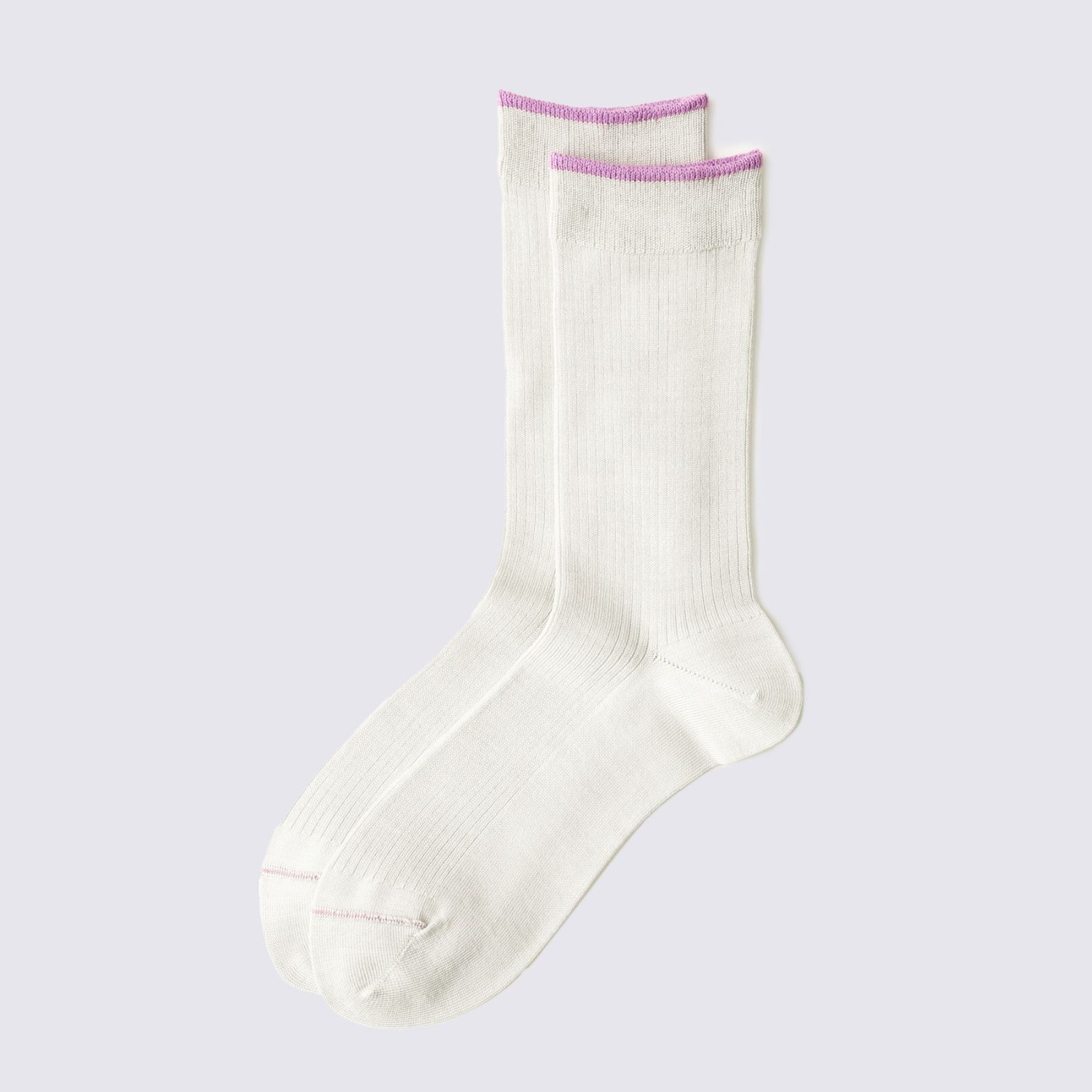 肌にやさしいシルクソックス