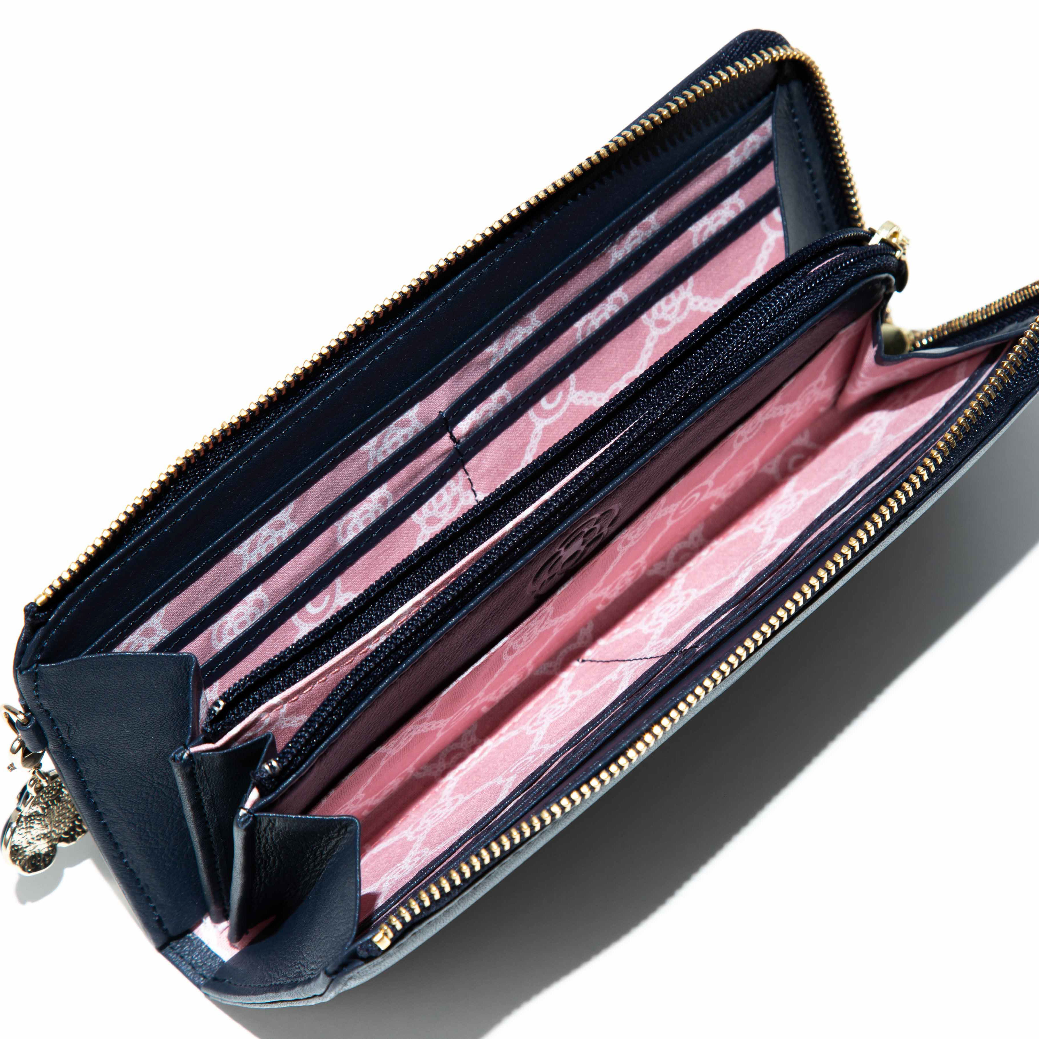 ワッフル Lファスナー長財布 | CLATHAS（クレイサス）の