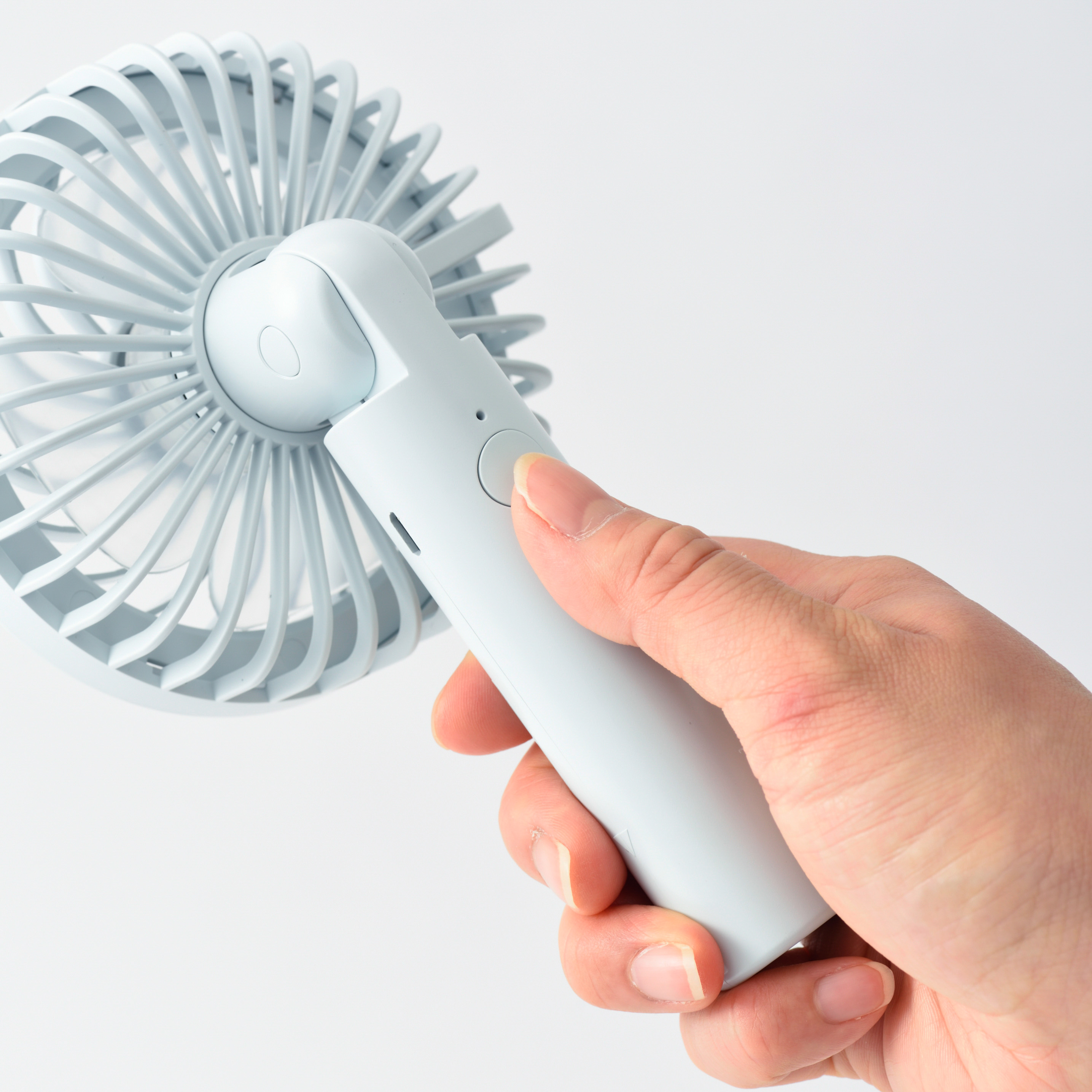 ポータブルクリップライトファン