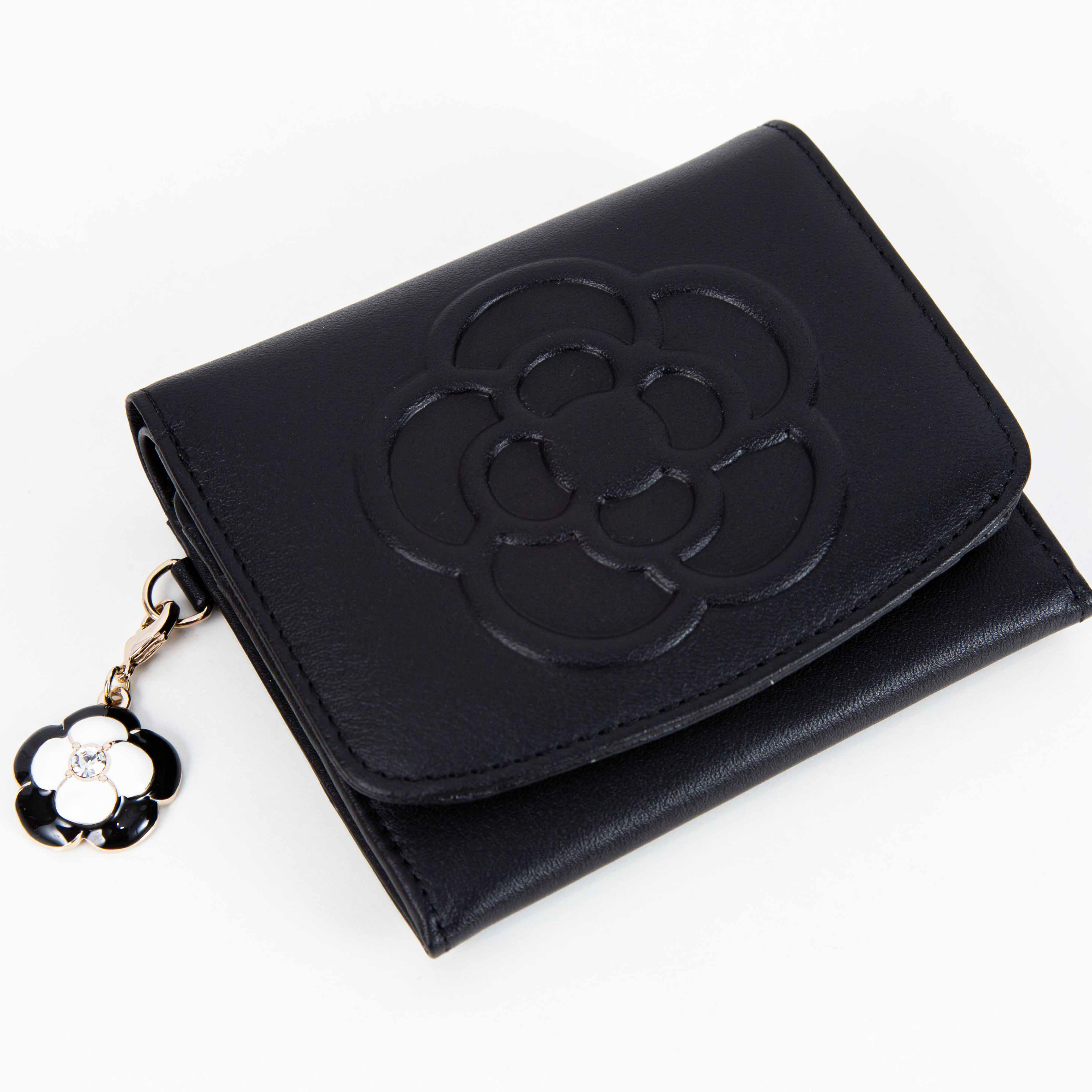 ワッフル BOX折り財布 | CLATHAS（クレイサス）のプレゼント・ギフト 