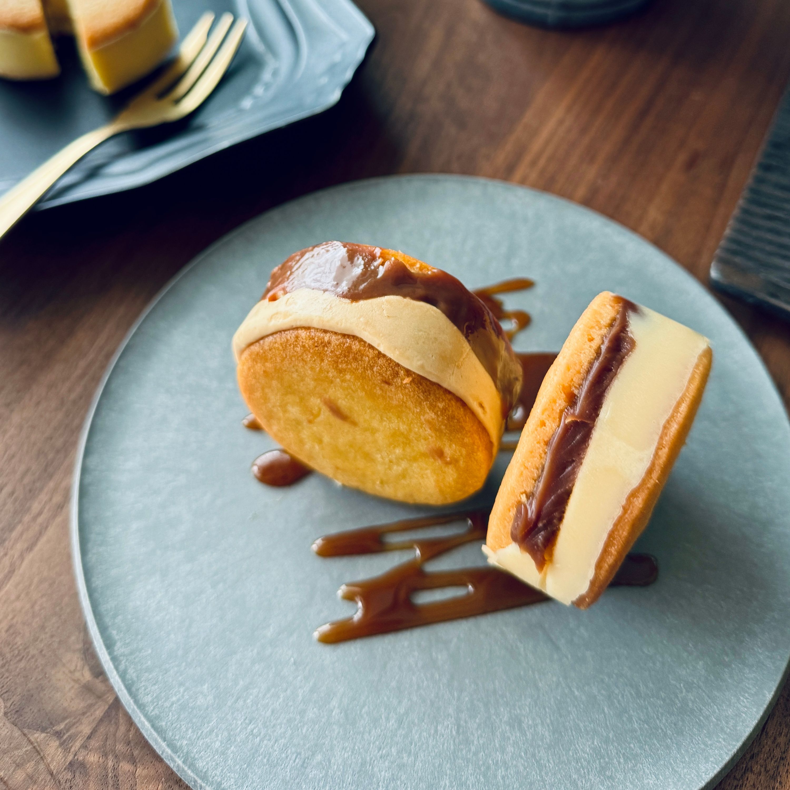 北海道バターサンド／沖縄産塩キャラメルとナッツ 4個セット