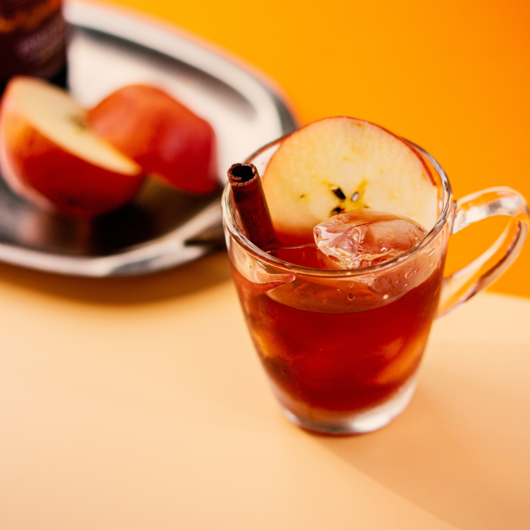 ハートのラベルワインとホットワインと選べるサングリアのセット