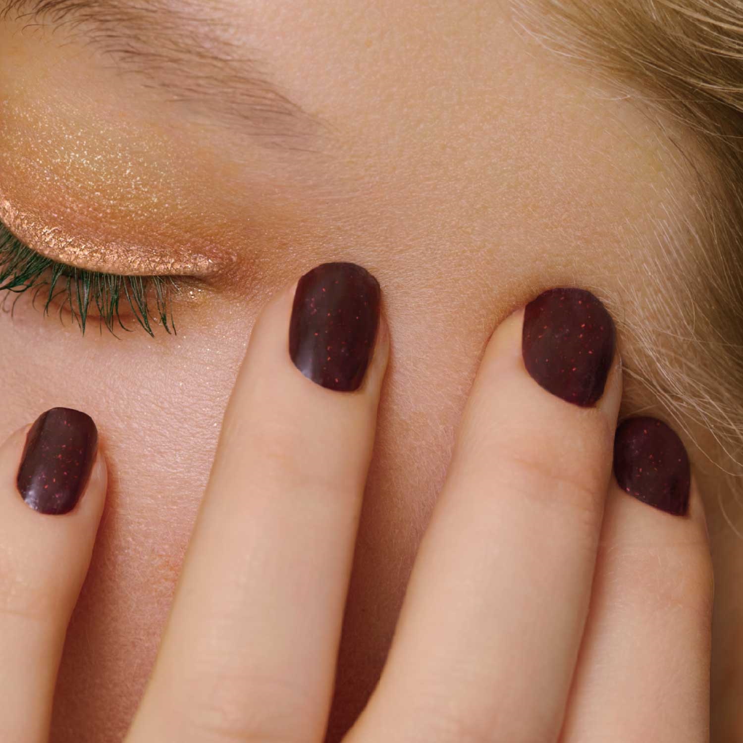 セルヴォーク　クレイヴド ネイルポリッシュ 14 Secret Emotion