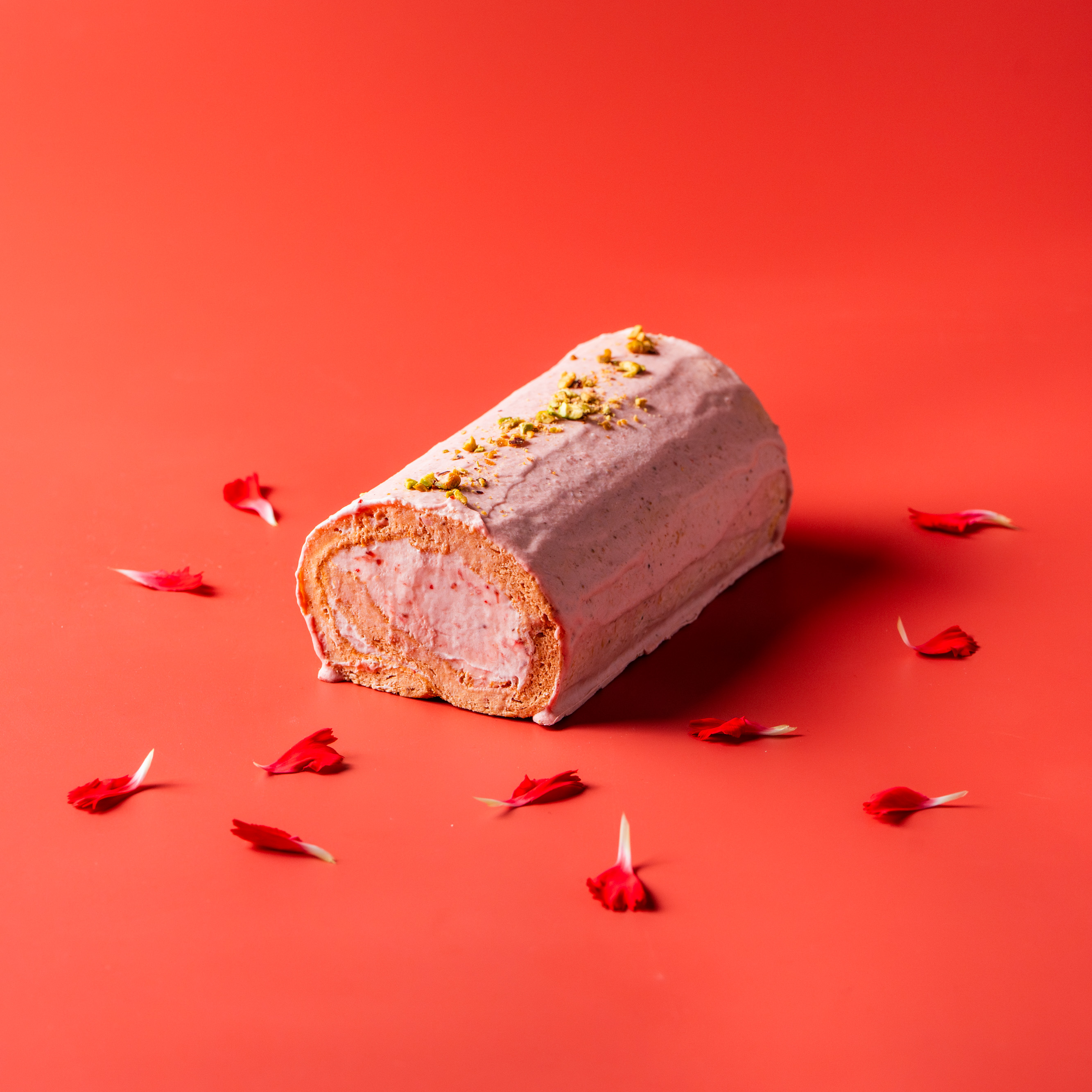 古都華苺のロールケーキ