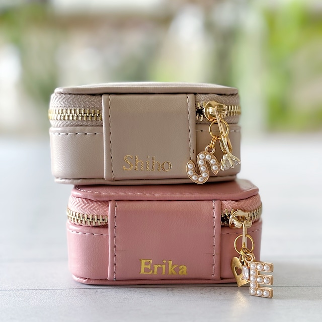 【名入れ】COMPACT JEWELRY box（パールイニシャルチャーム付き）