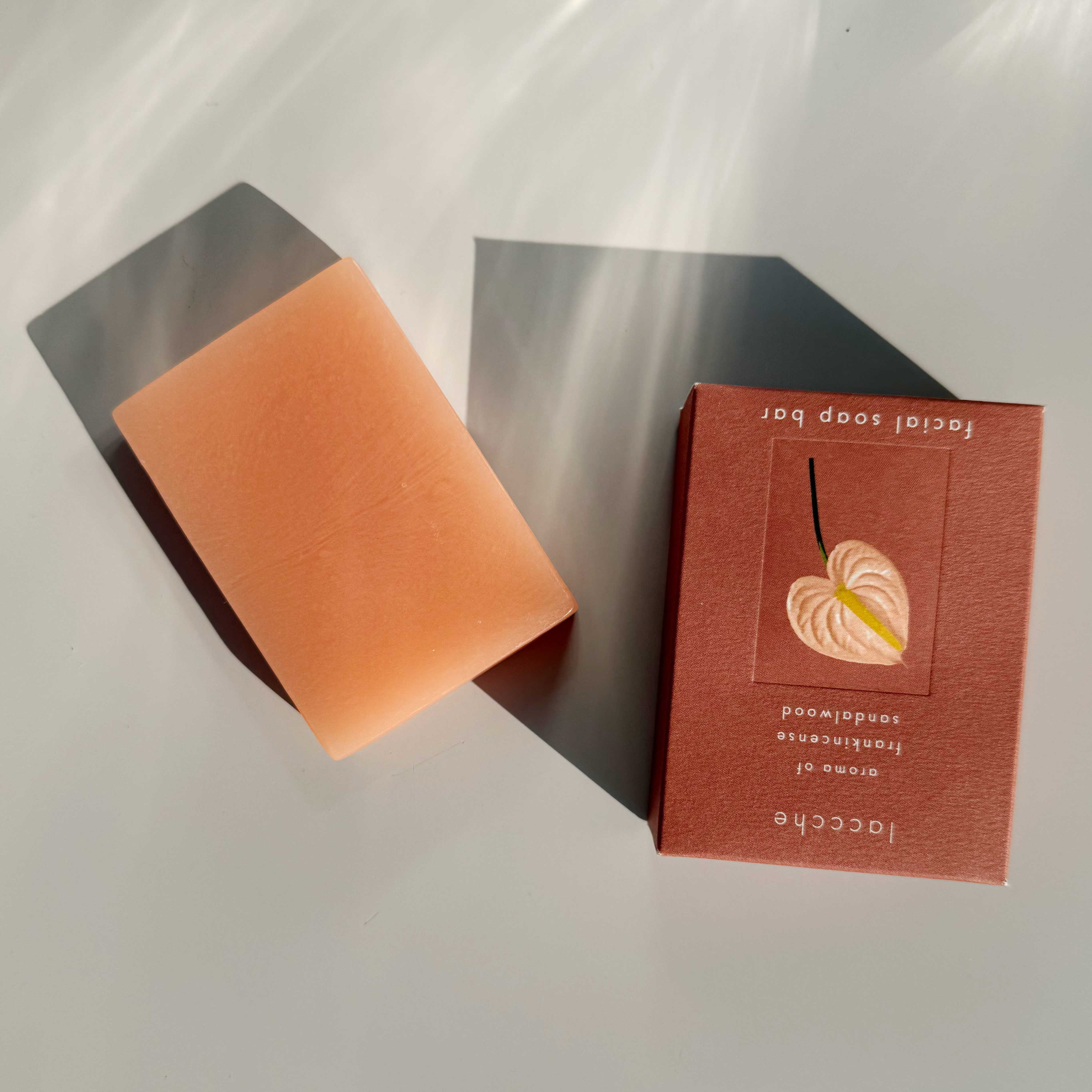 肌にうるおいを与える 日本製フェイス用ヴィーガン石鹸【美容液成分40%以上配合】