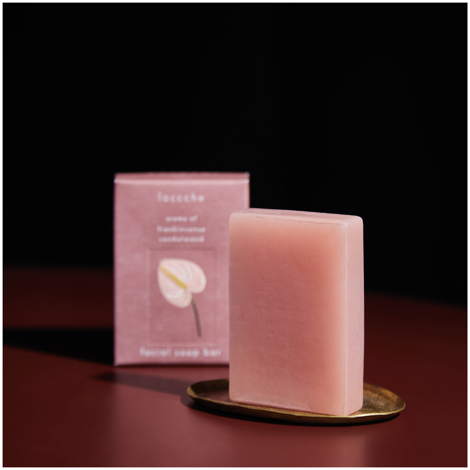 肌にうるおいを与える 日本製フェイス用ヴィーガン石鹸【美容液成分40%以上配合】