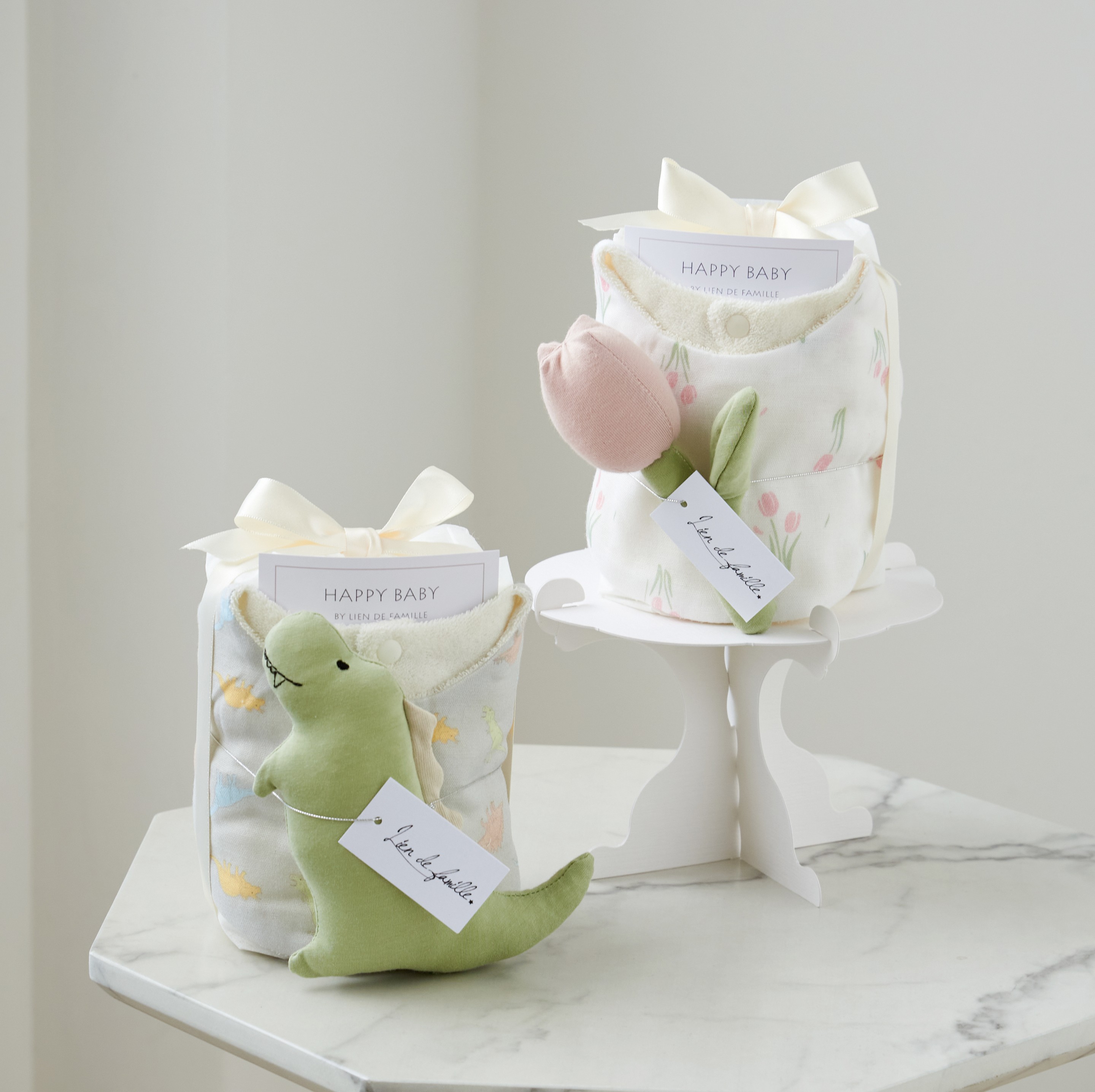 オリジナル柄スタイとラトルのベビーケーキ