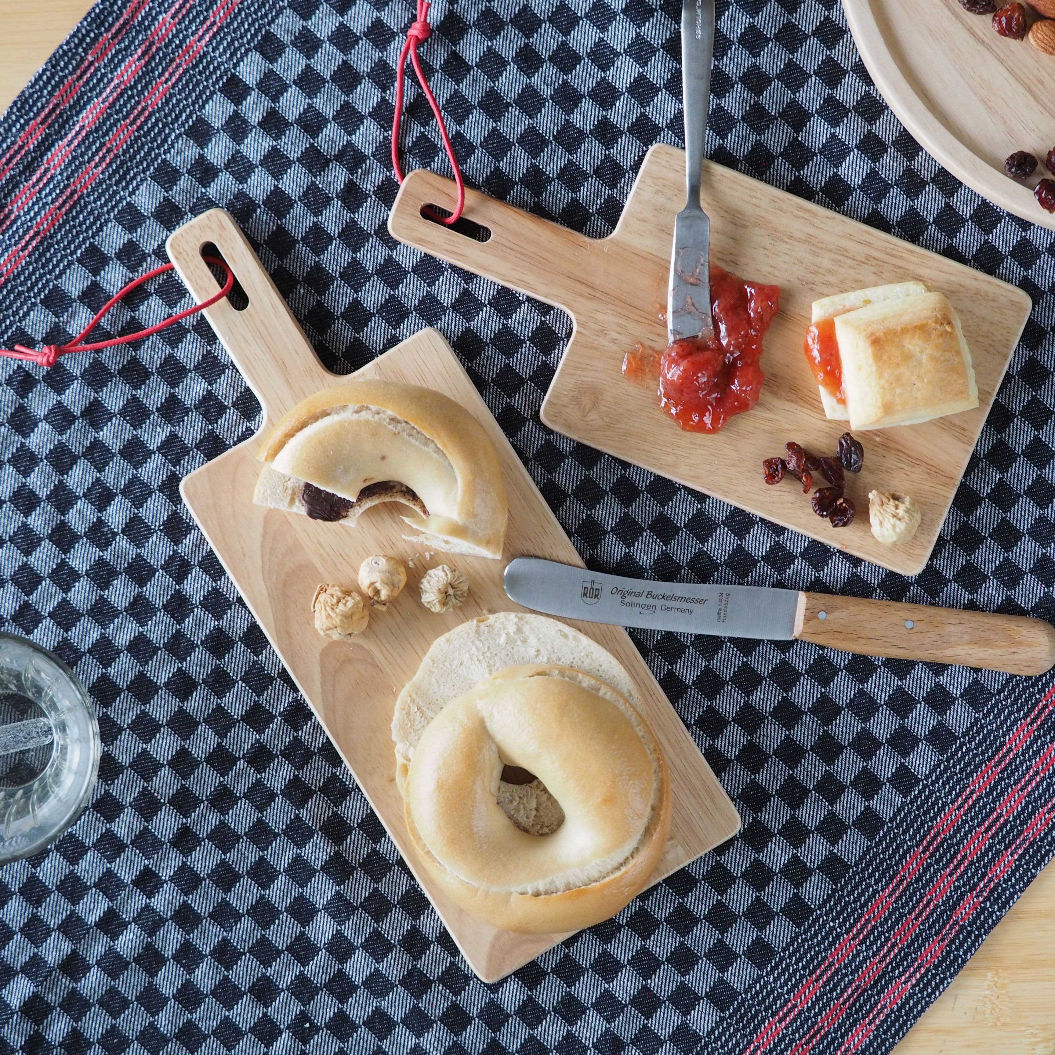 SQUARE CUTTING BOARD | ACACIA（アカシア）のプレゼント・ギフト通販