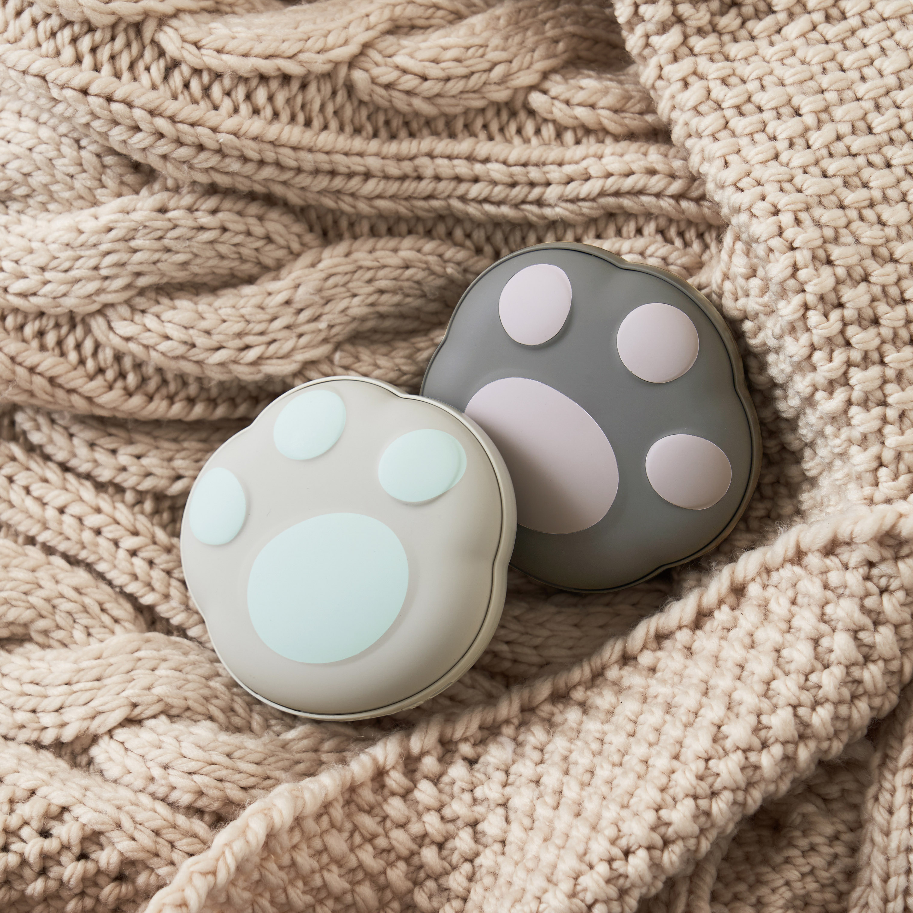 使い捨てないにゃカイロ モバイルバッテリー機能付