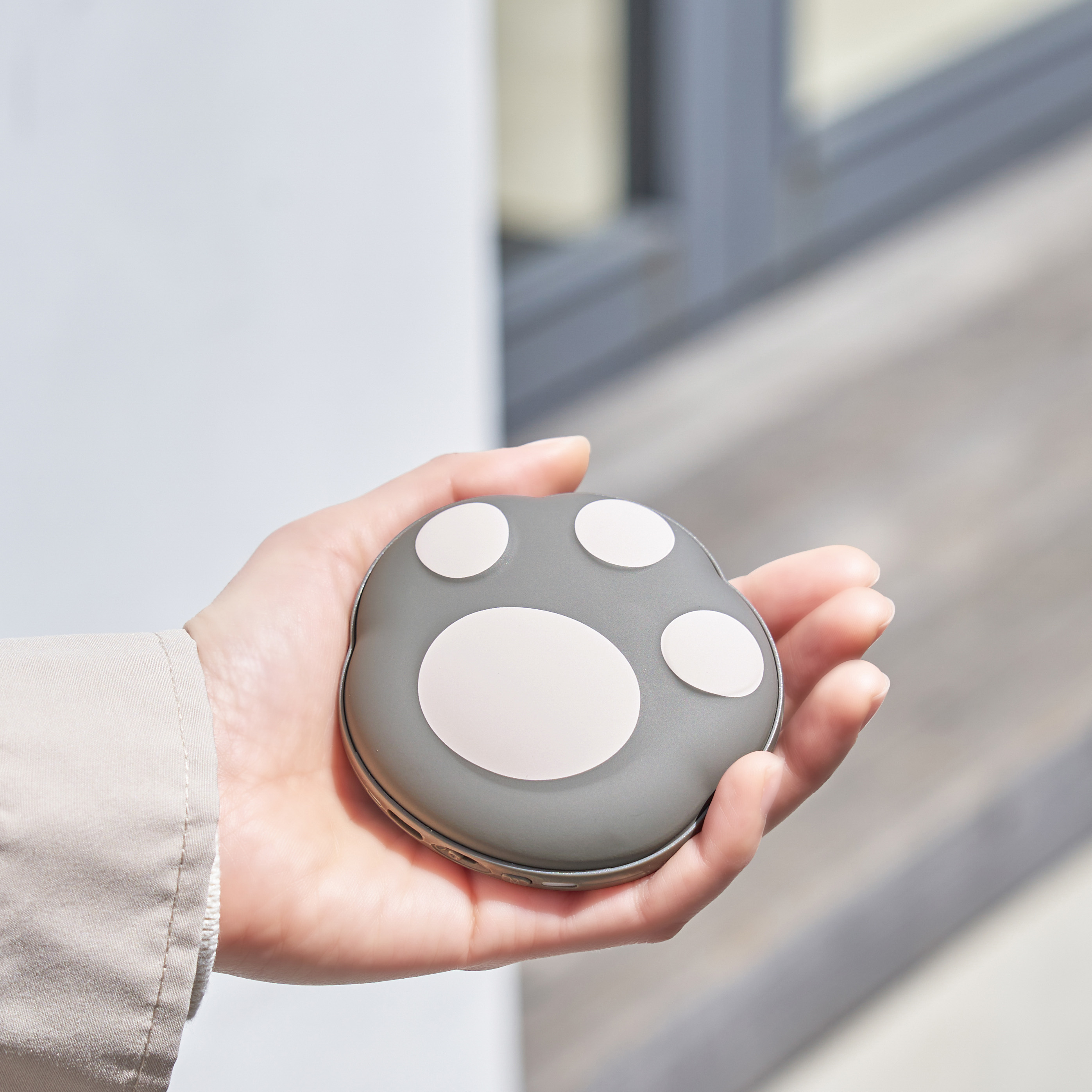 使い捨てないにゃカイロ モバイルバッテリー機能付