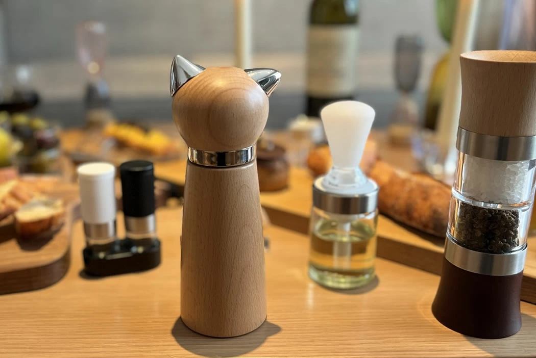 Woody Cat Spice Grinder ウッディキャットスパイスグラインダー