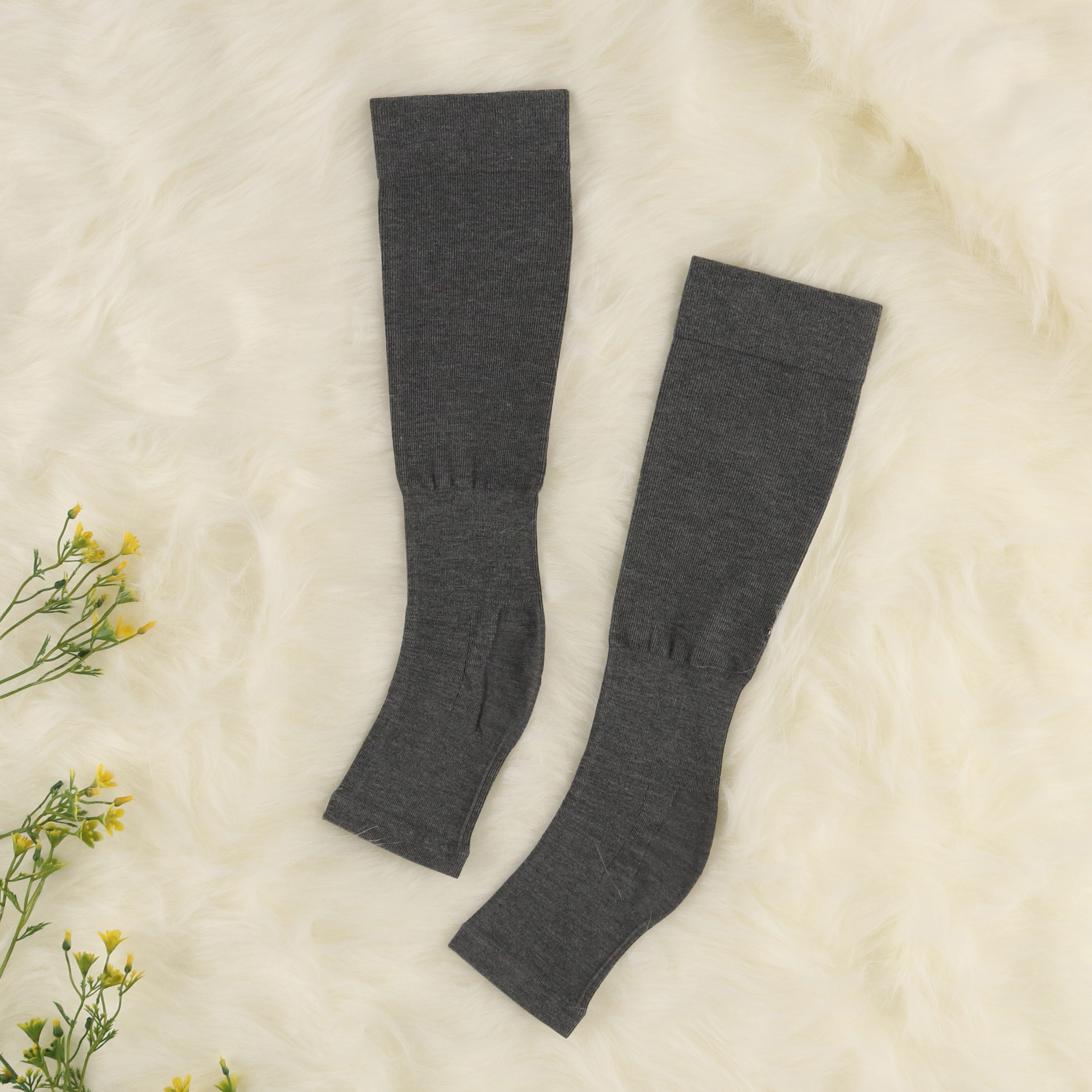 ママの脚をここちよく　マタニティ着圧ソックス