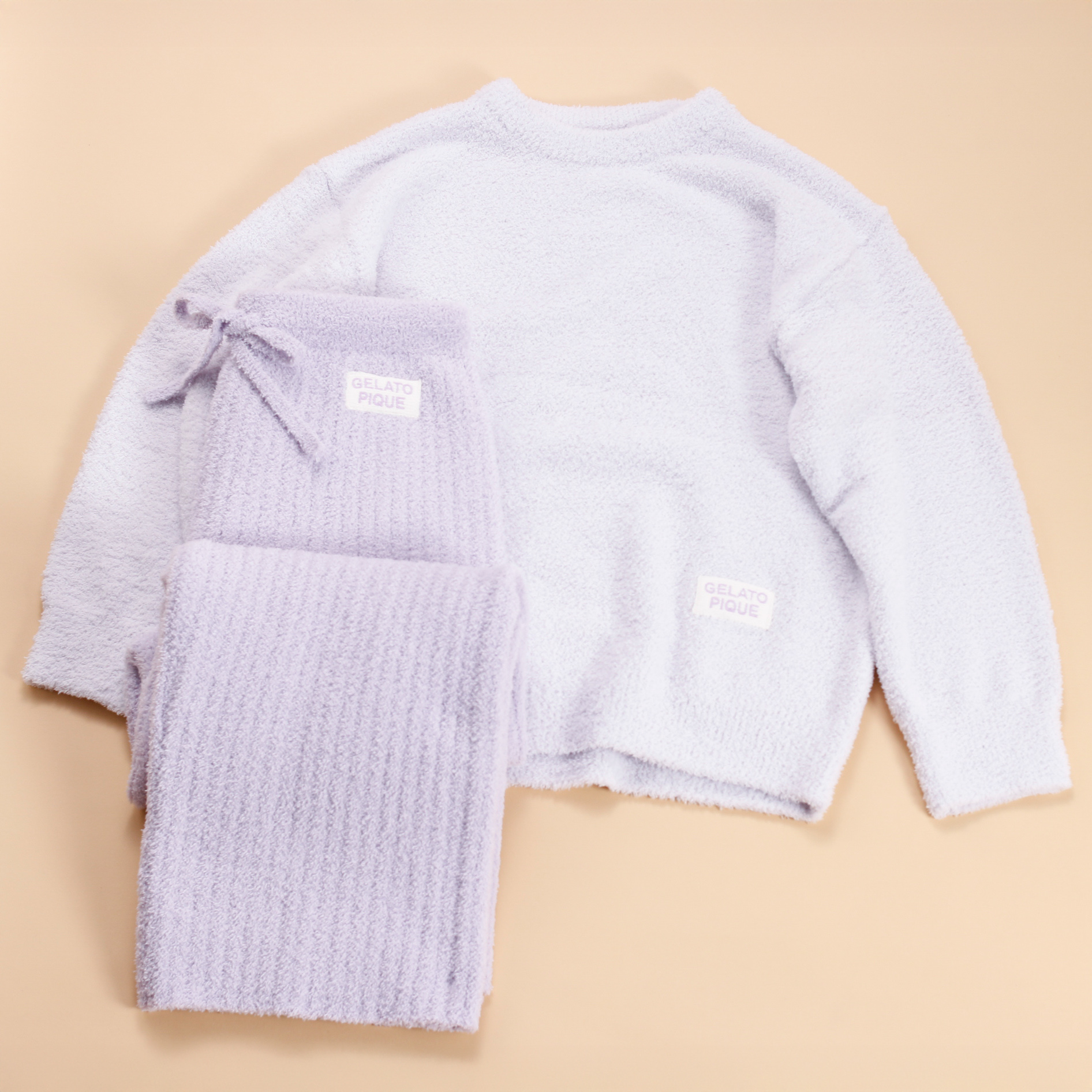 【WOMEN】カラフルパウダープルオーバー＆ベビモコリブロングパンツセット