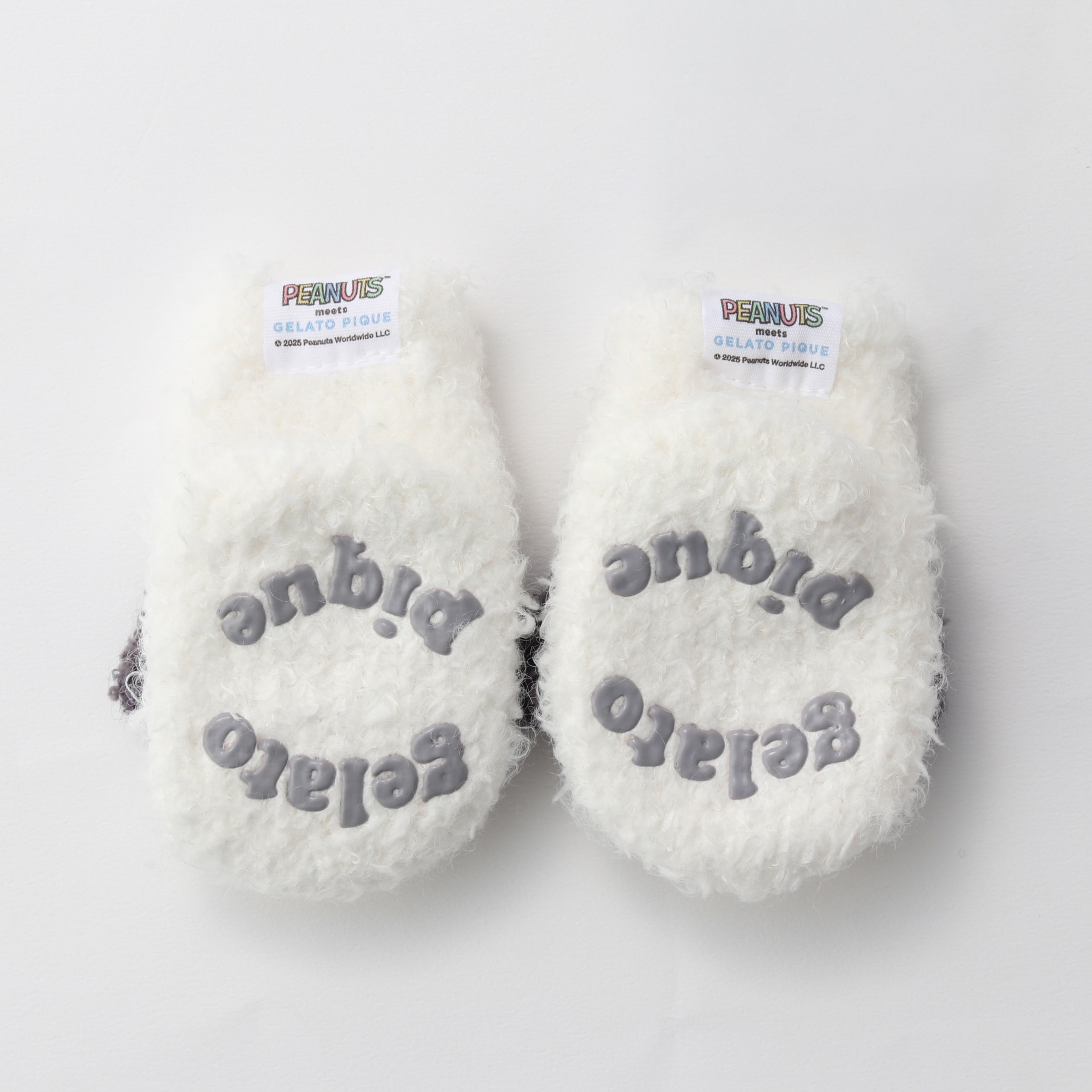 【BABY】【PEANUTS PUPPIES】トイボックス柄スタイ＆スヌーピーソックス