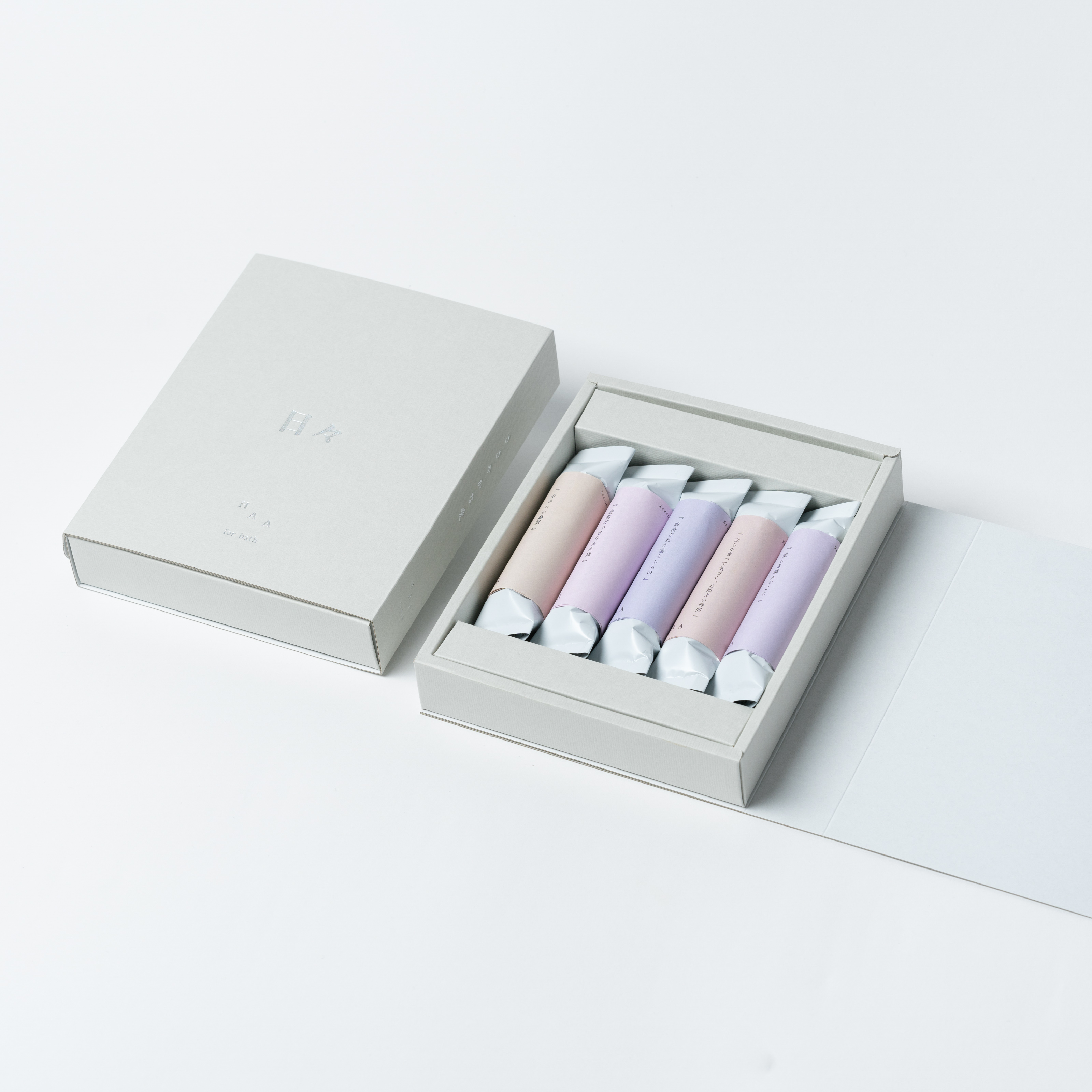 【癒しの時間を贈る】限りなく天然温泉に近い入浴剤と寿スイーツのセット