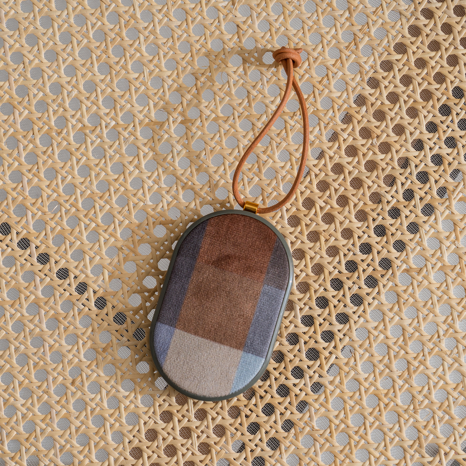 使い捨てないカイロ モバイルバッテリー機能付