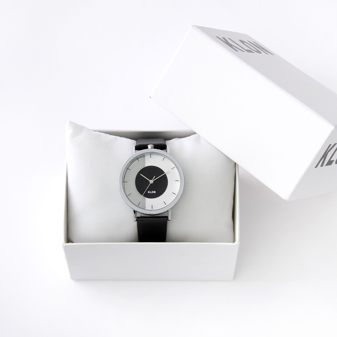 KLON INVISIBLE OVERLAPPING CIRCLE SHAPES 38mm