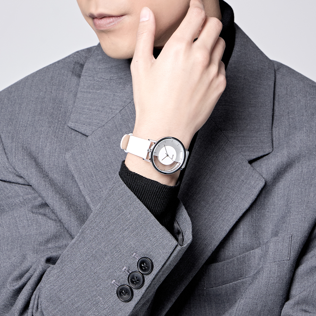 KLON INVISIBLE OVERLAPPING CIRCLE SHAPES 38mm