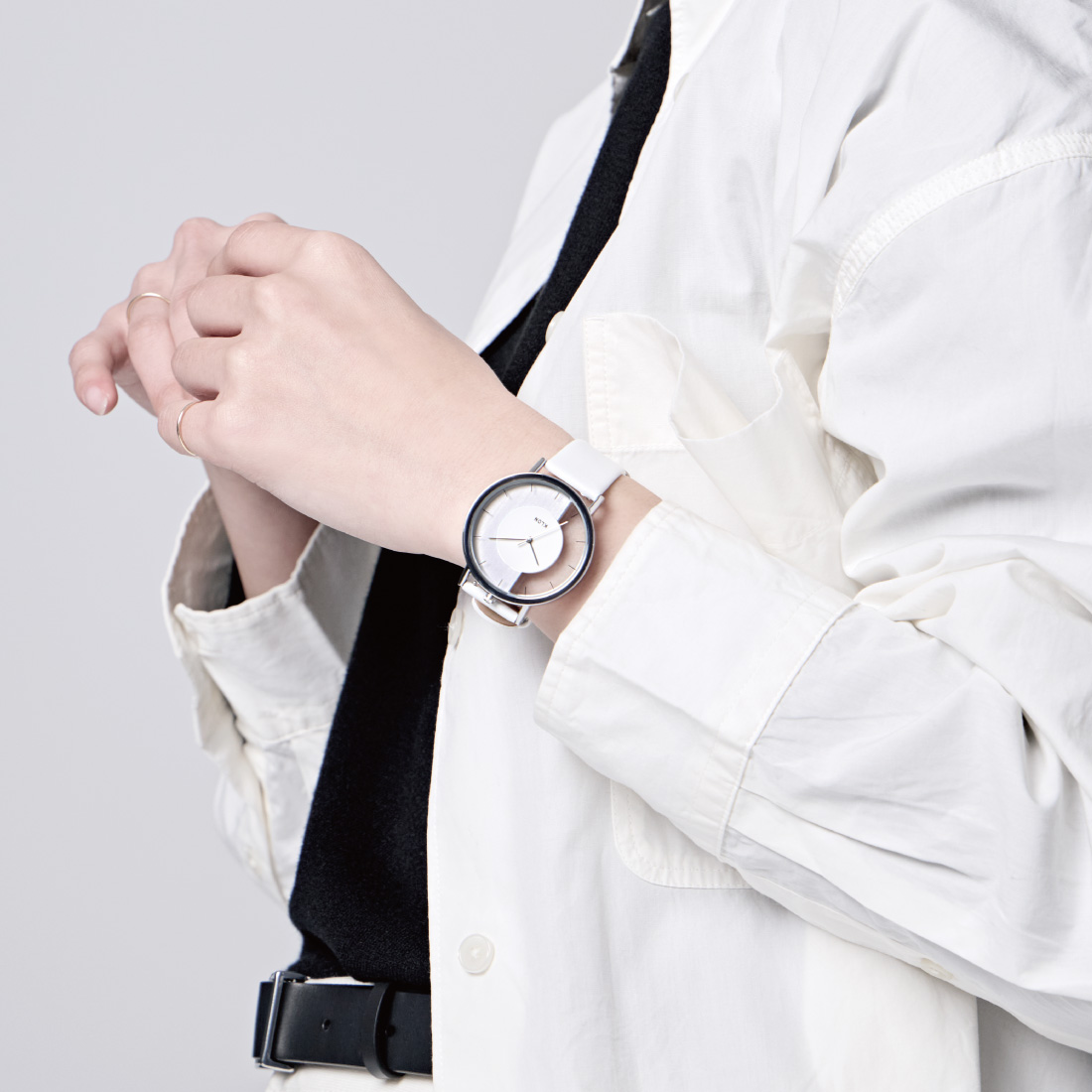 KLON INVISIBLE OVERLAPPING CIRCLE SHAPES 38mm