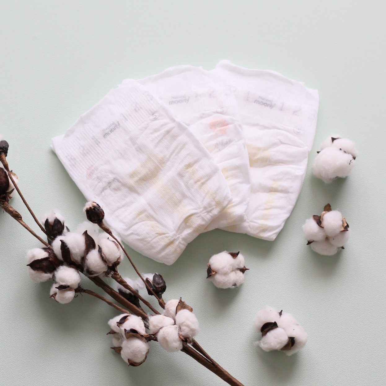 2025年号入りmini jet付クリスマスおむつケーキ１段