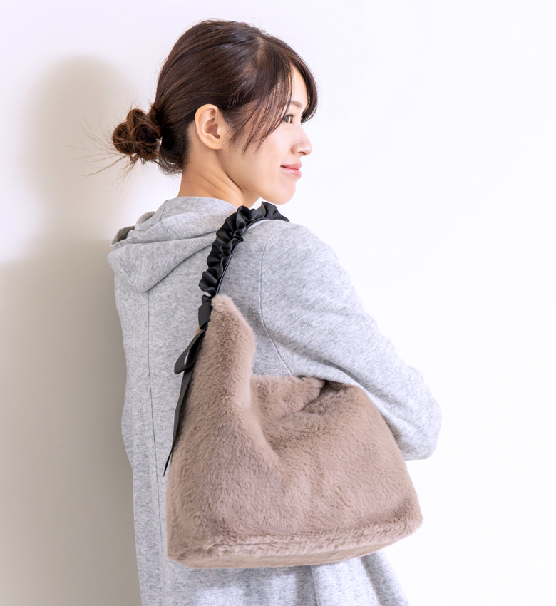 Sサイズ【大人かわいい ふわもこファー】 ショルダーバッグ レディース トート バッグ 誕生日 クリスマス プレゼント 305